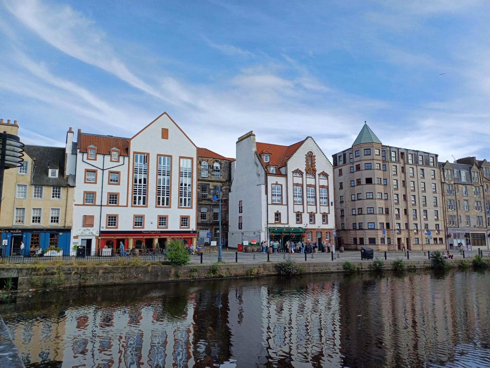 Lovely Ground Floor In Great Location At The Shore, Edinburgh
