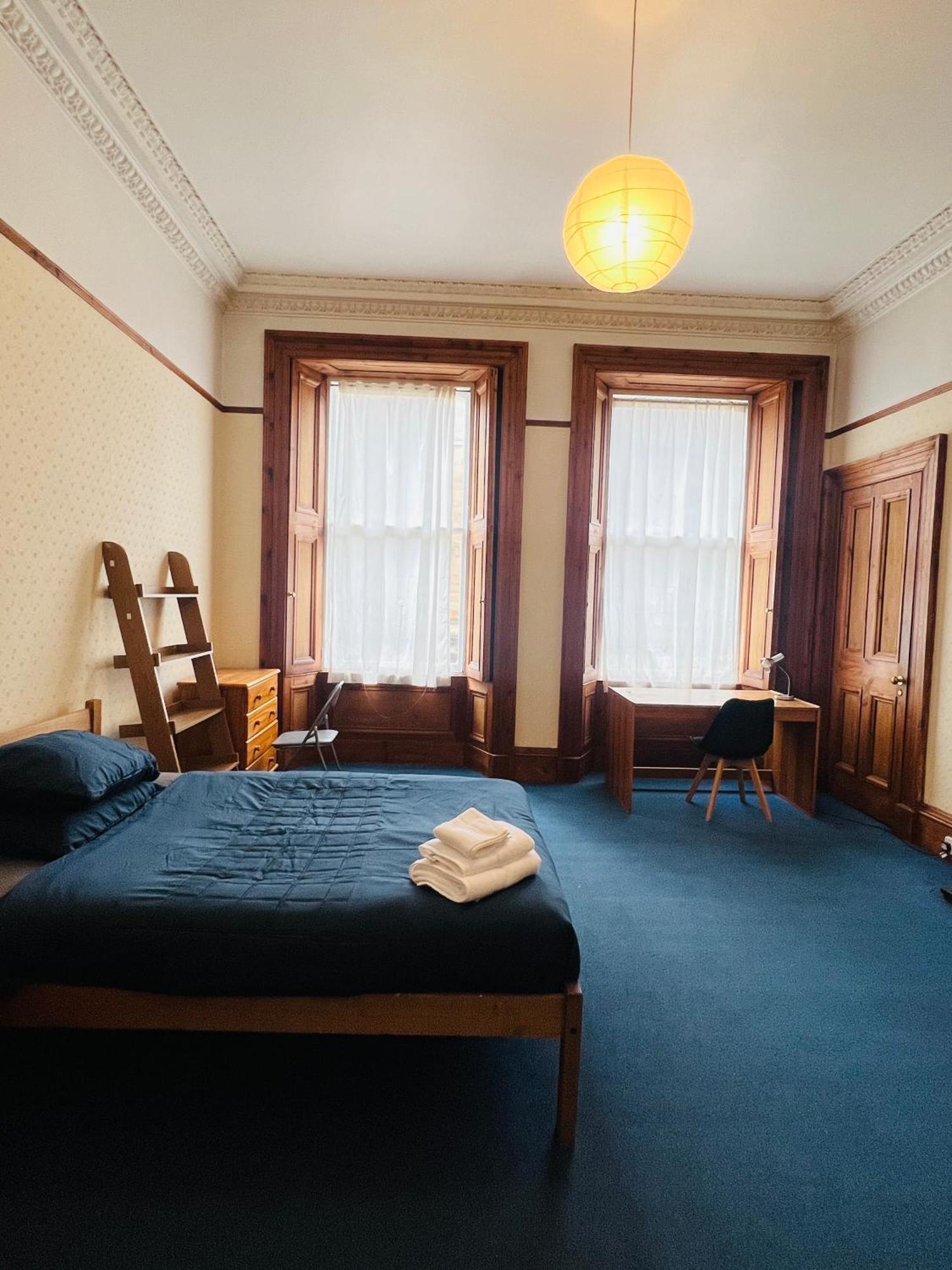 Massive 5bed 2bath Flat Available For Fringe Festival Apartment Edinburgh
