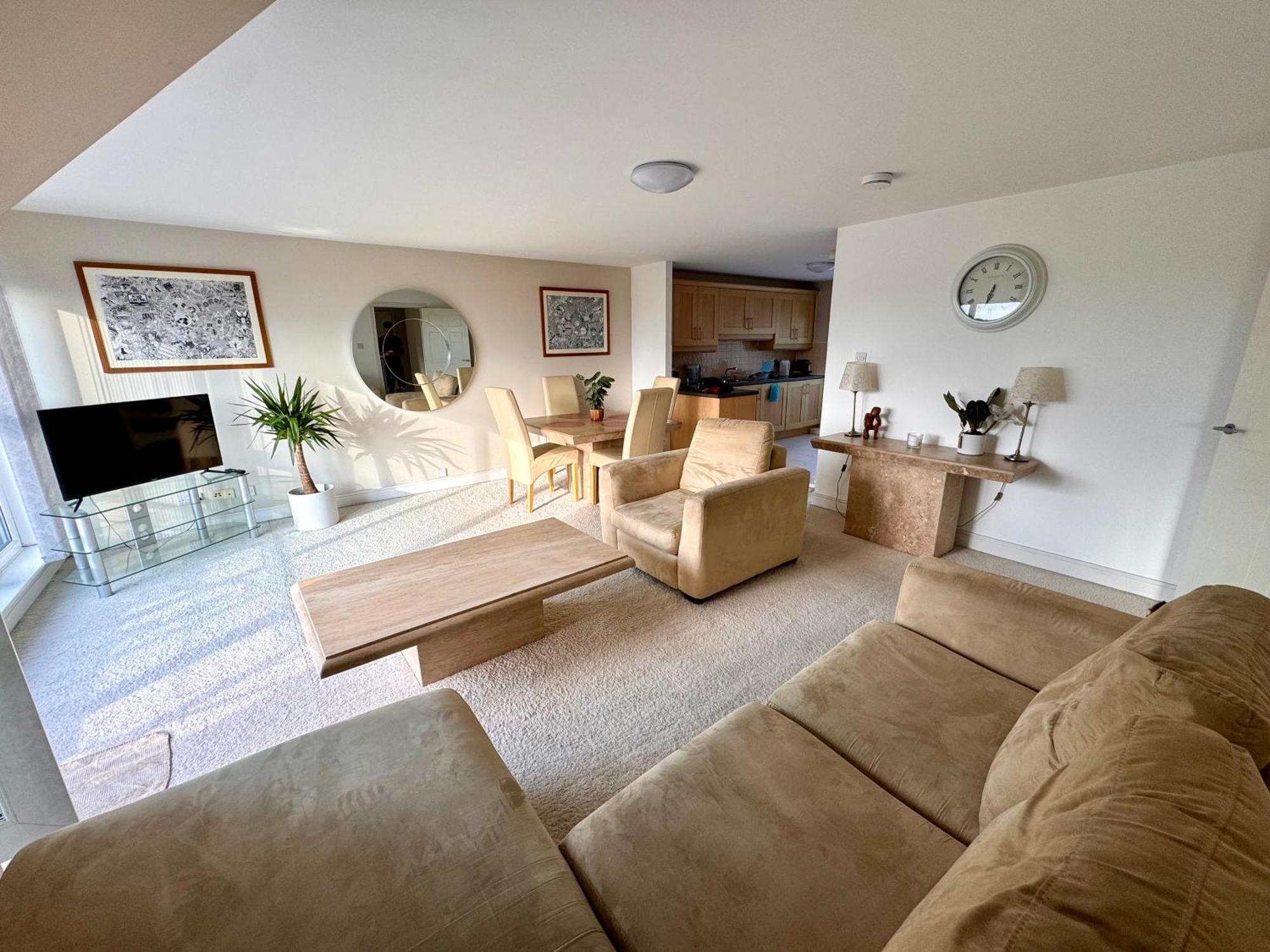 Apartment Appins Penthouse Luxury - Fast Wifi & Free Parking