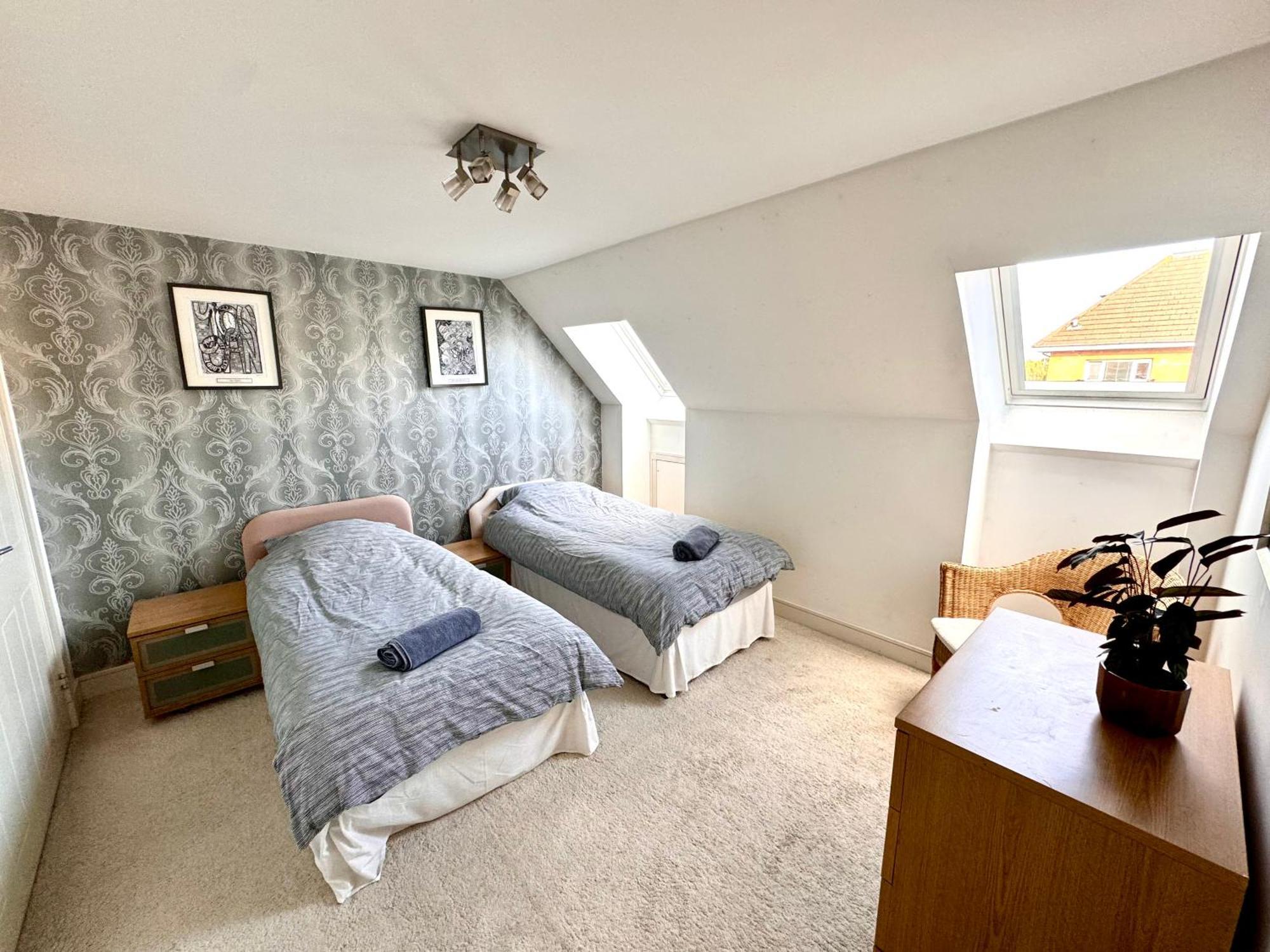 Appins Penthouse Luxury - Fast Wifi & Free Parking * Edinburgh