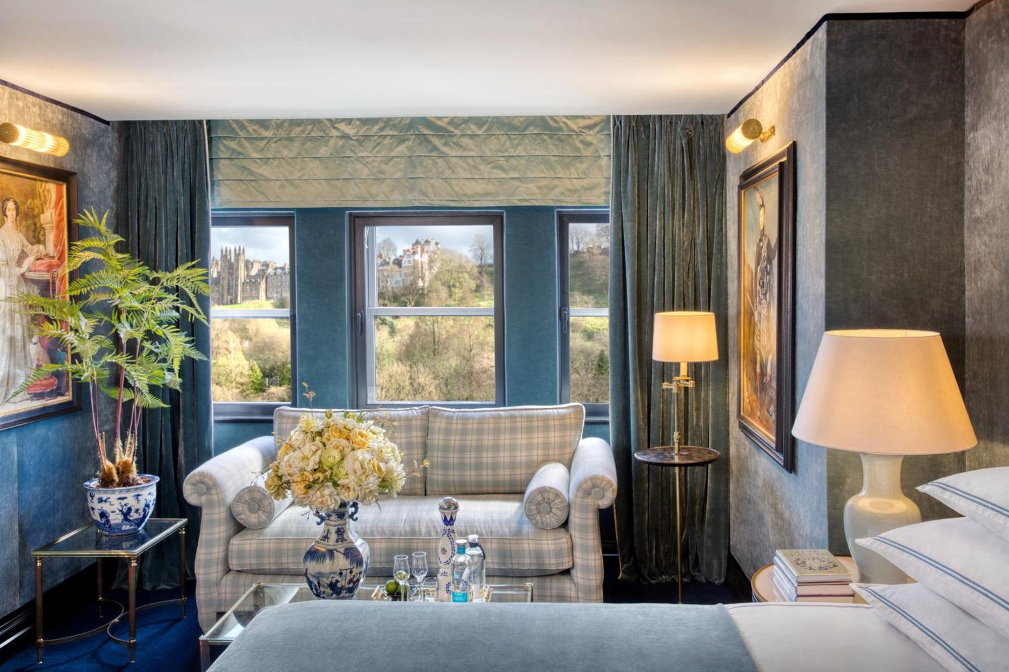 Hotel 100 Princes Street Edinburgh