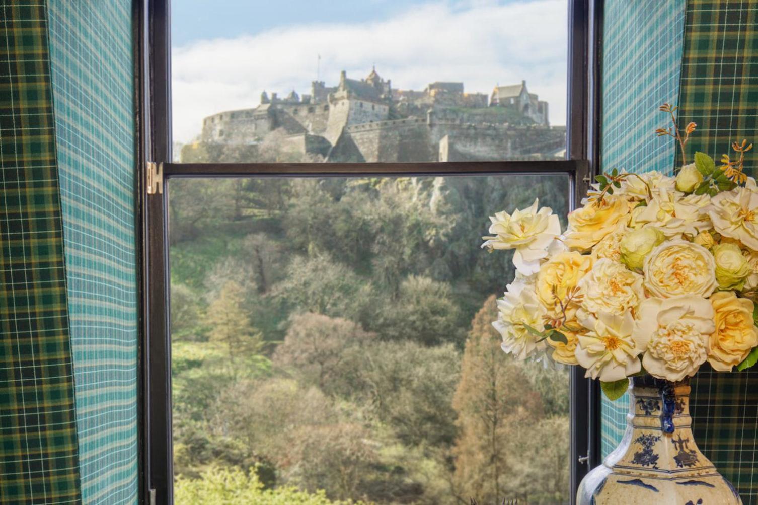 Hotel 100 Princes Street Edinburgh
