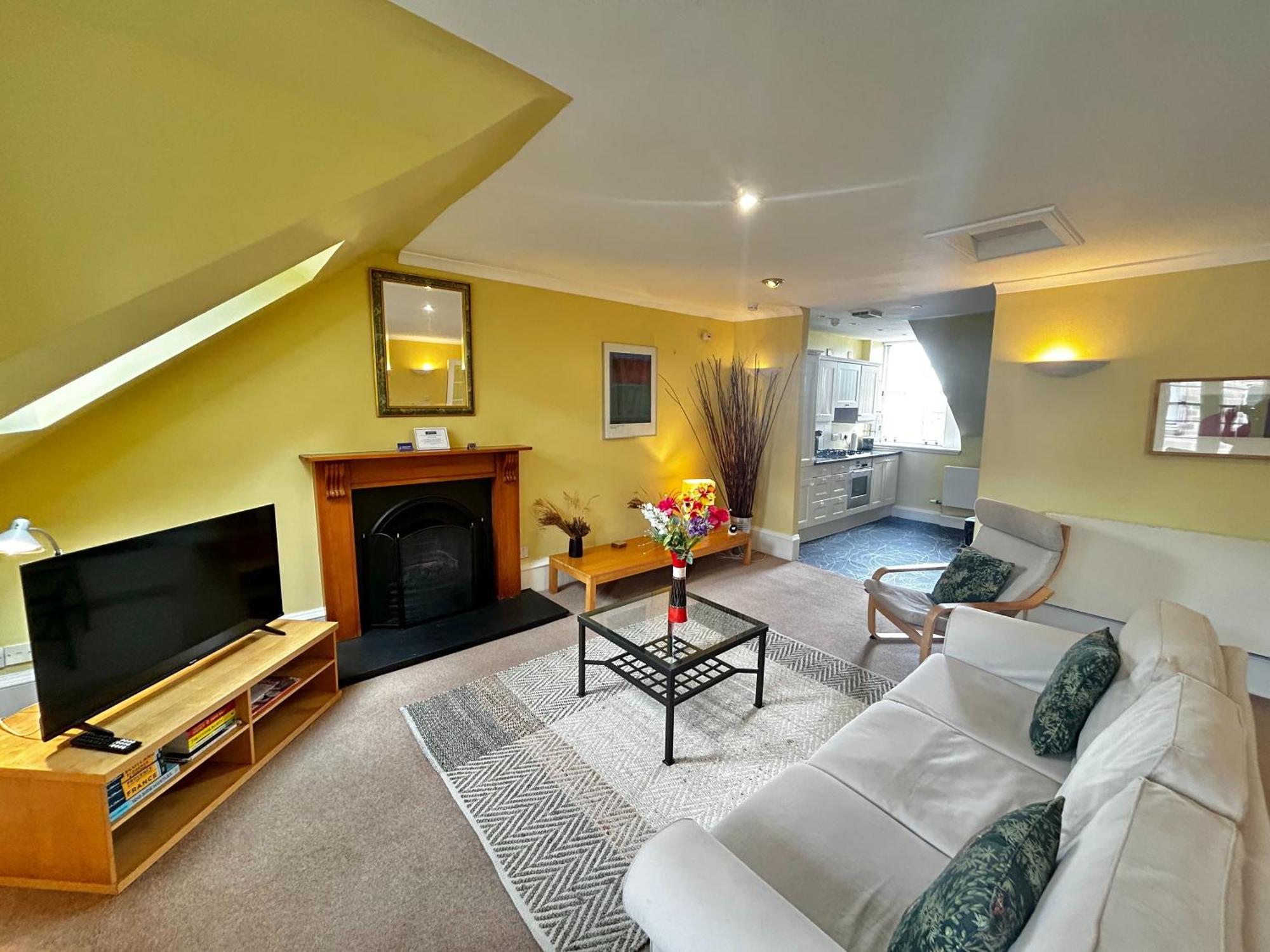 Parliament Sq Apartment EDI