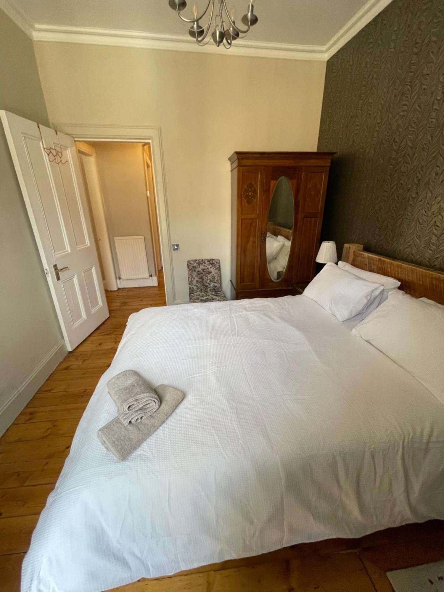 Cockburn Street Apartment *