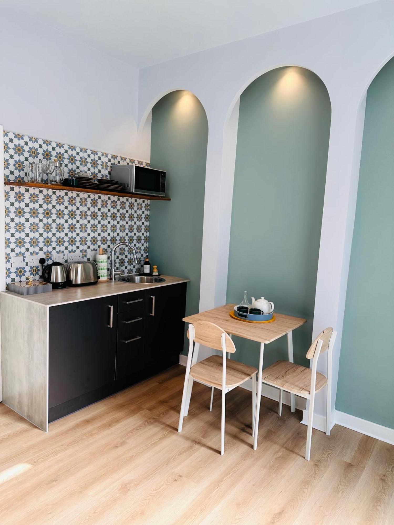 Luxury Modern L L Pet Friendly Apartment *