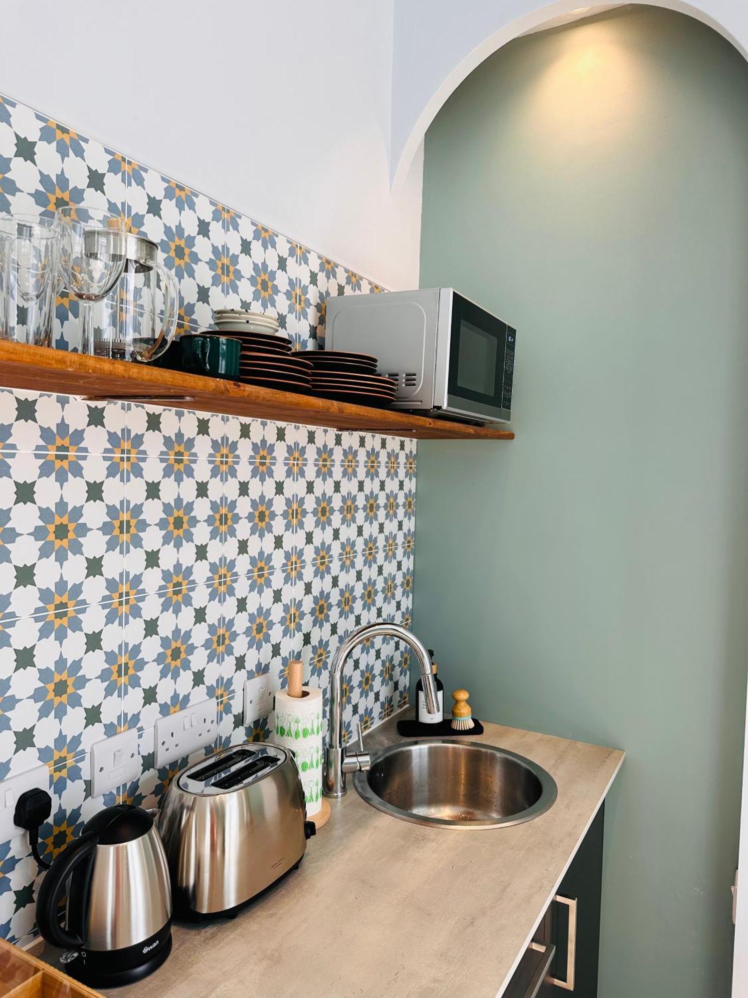 Luxury Modern L L Pet Friendly * EDI