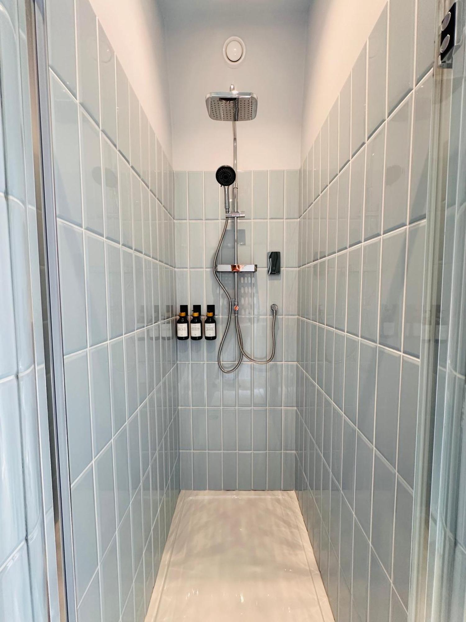 Luxury Modern L L Pet Friendly * EDI