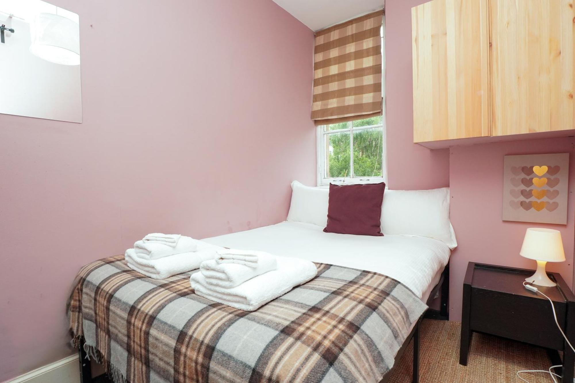 The Old School In Dean Village Apartment Edinburgh