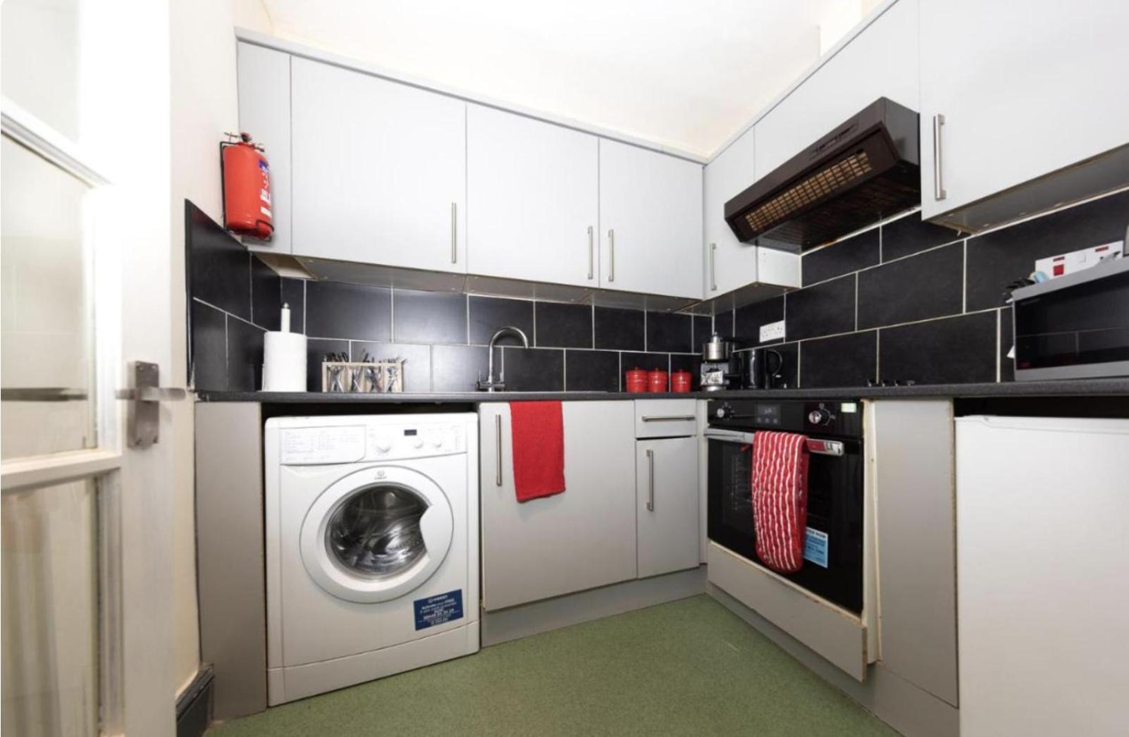Warm & Welcoming Apartment, City Center - Meadows 4 Apartment *