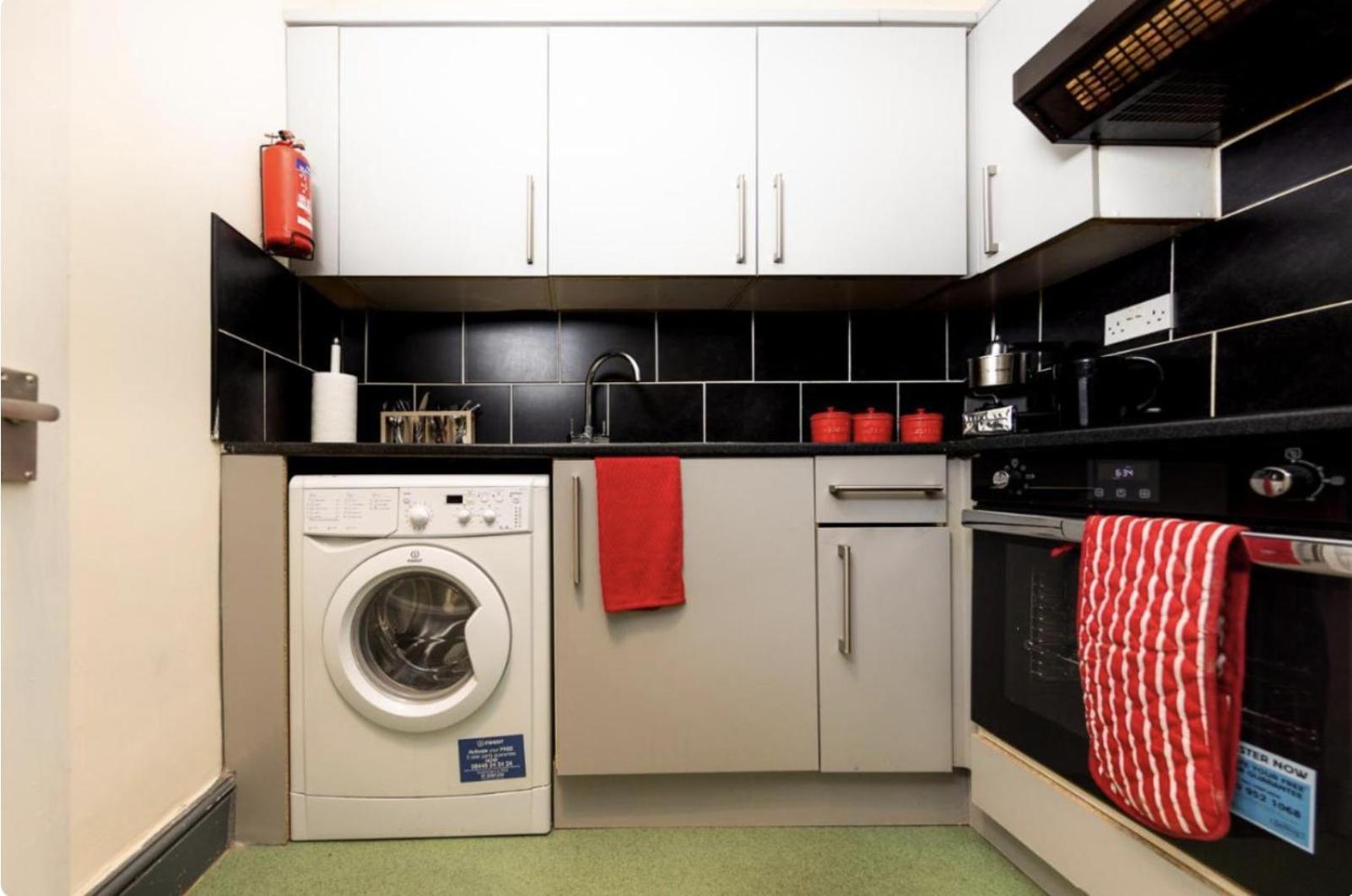 Warm & Welcoming Apartment, City Center - Meadows 4 * Edinburgh