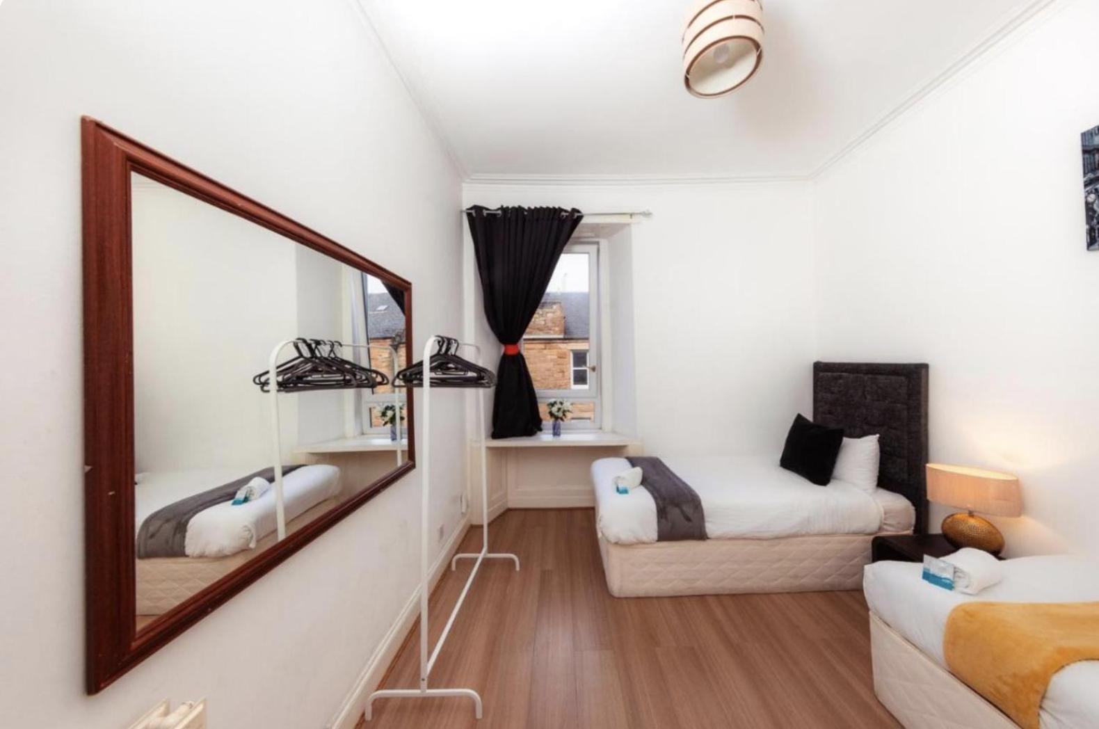 Desirable - City Centre Apartment *