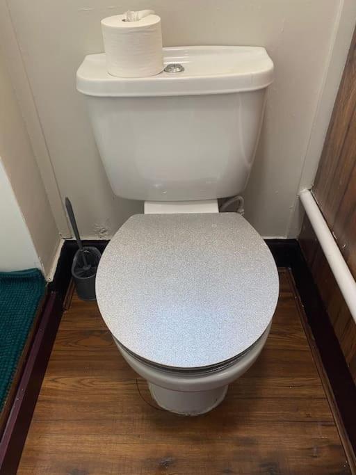 One Bedroom In Gorgie With New Heating System Apartment Edinburgh