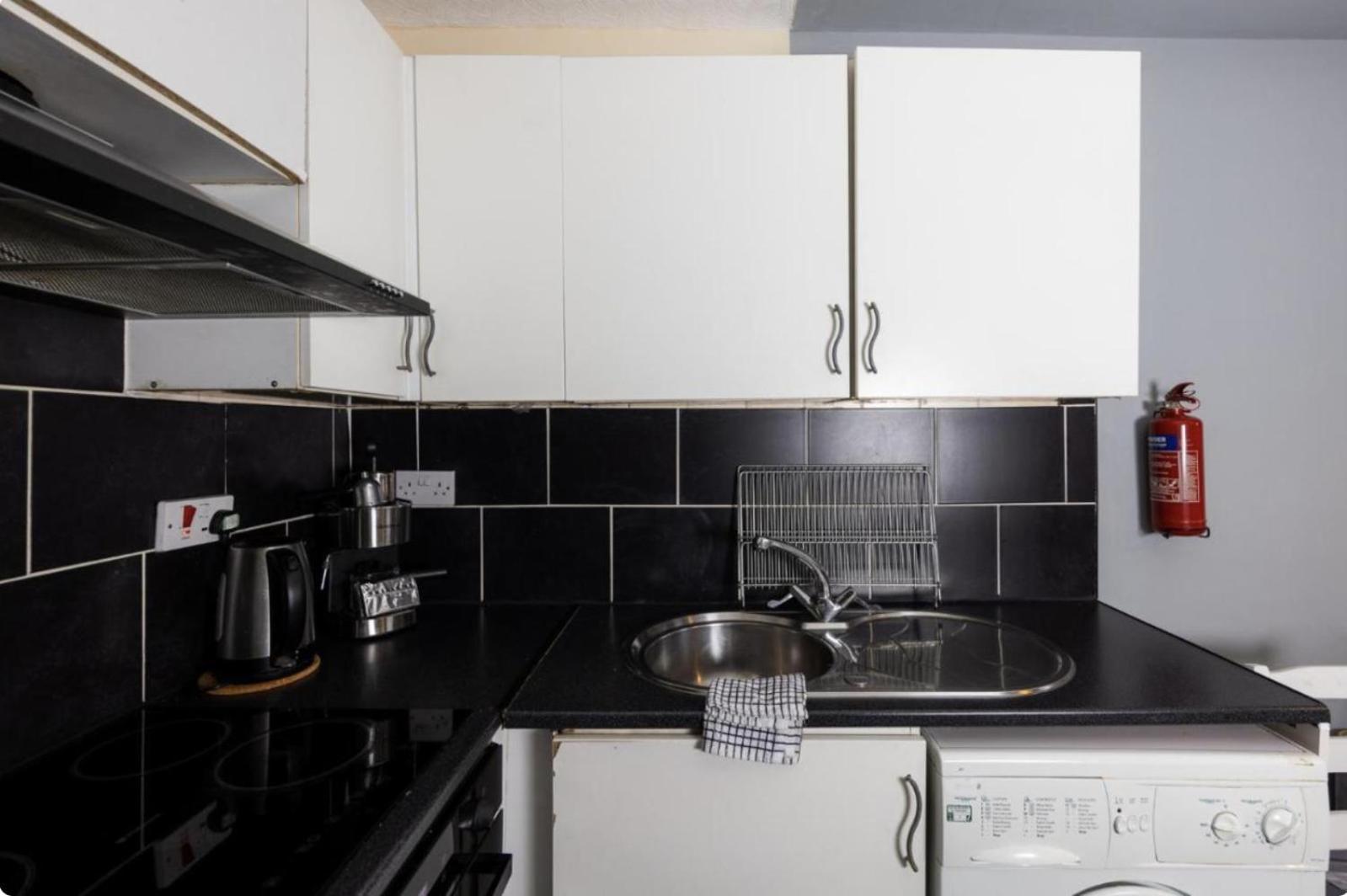 Warm & Welcoming In City Centre - Meadows 6 *