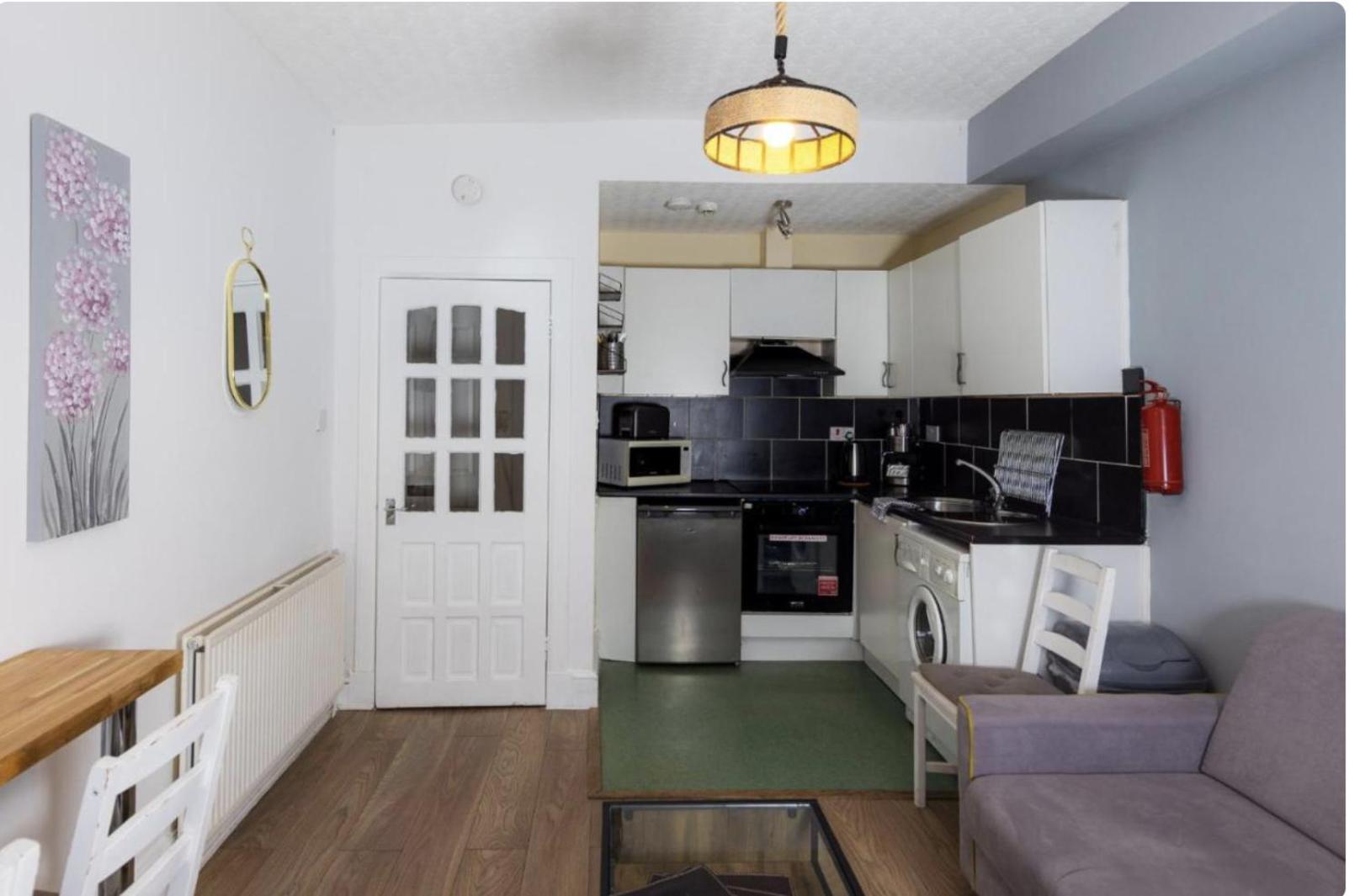 Warm & Welcoming In City Centre - Meadows 6 * EDI
