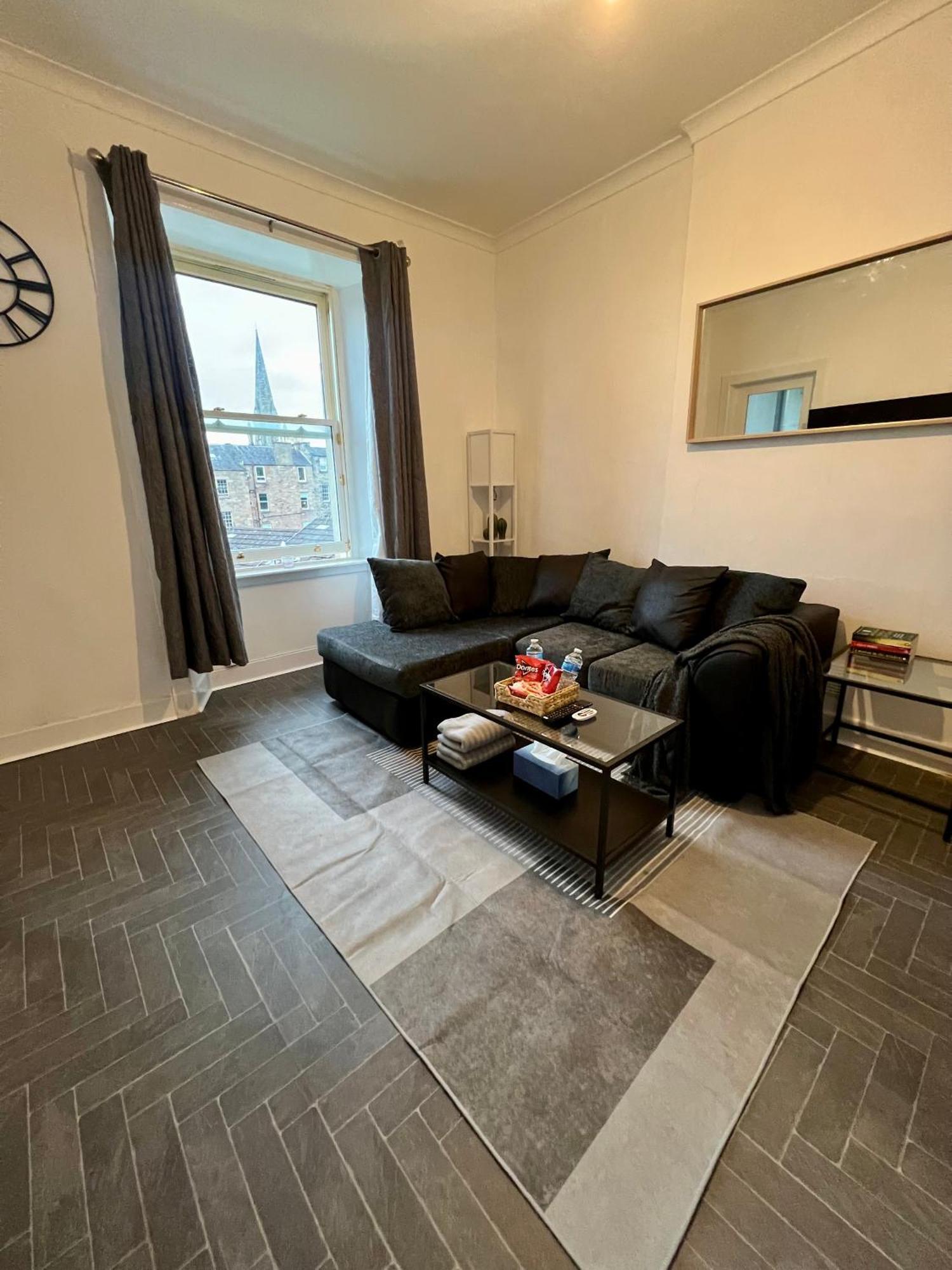 2 Bed Flat In *