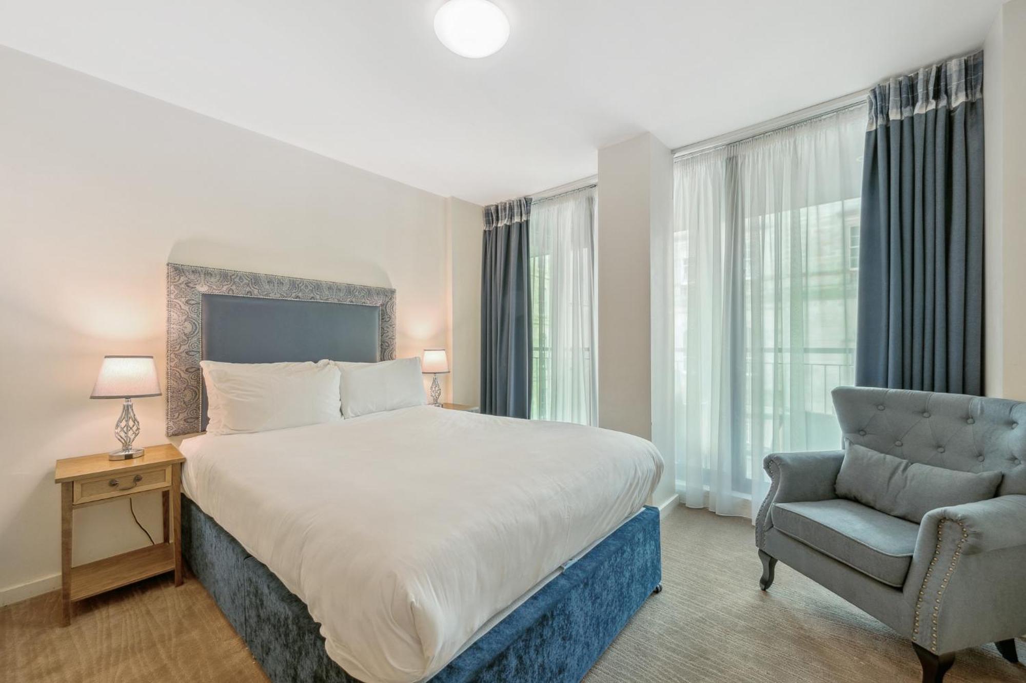 Princes Street 4* Edinburgh