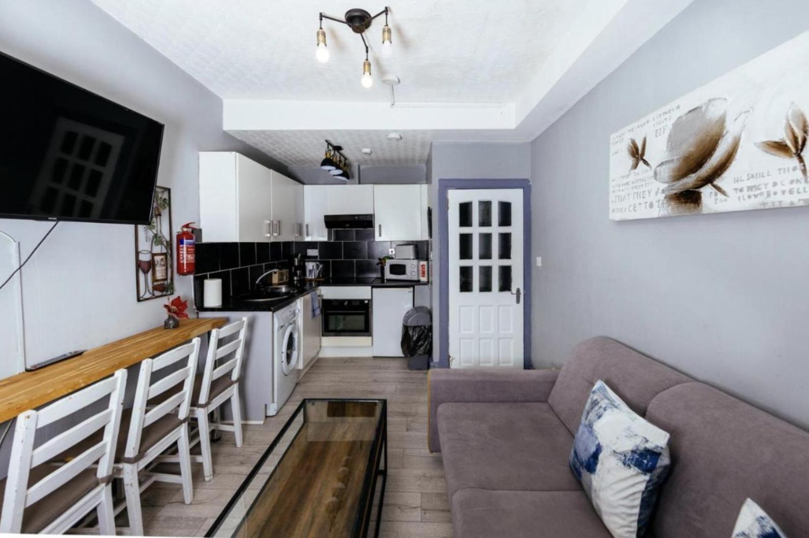 Cozy City Centre By The Meadows! 5 EDI