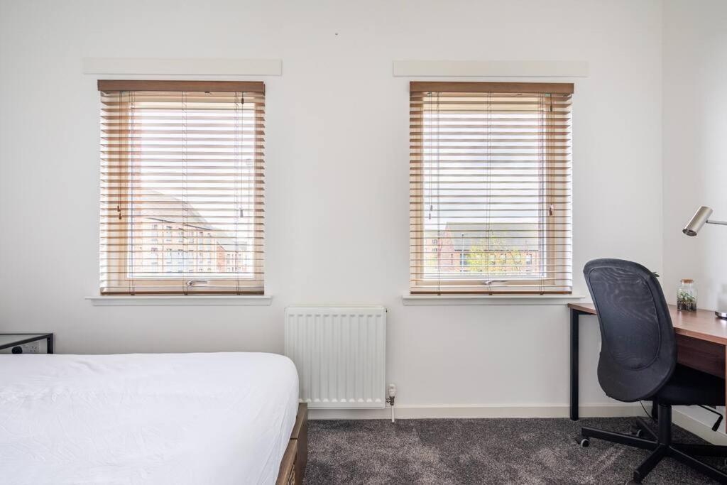 Bright, Modern 2 Bedroom House With Free Parking! Apartment Edinburgh