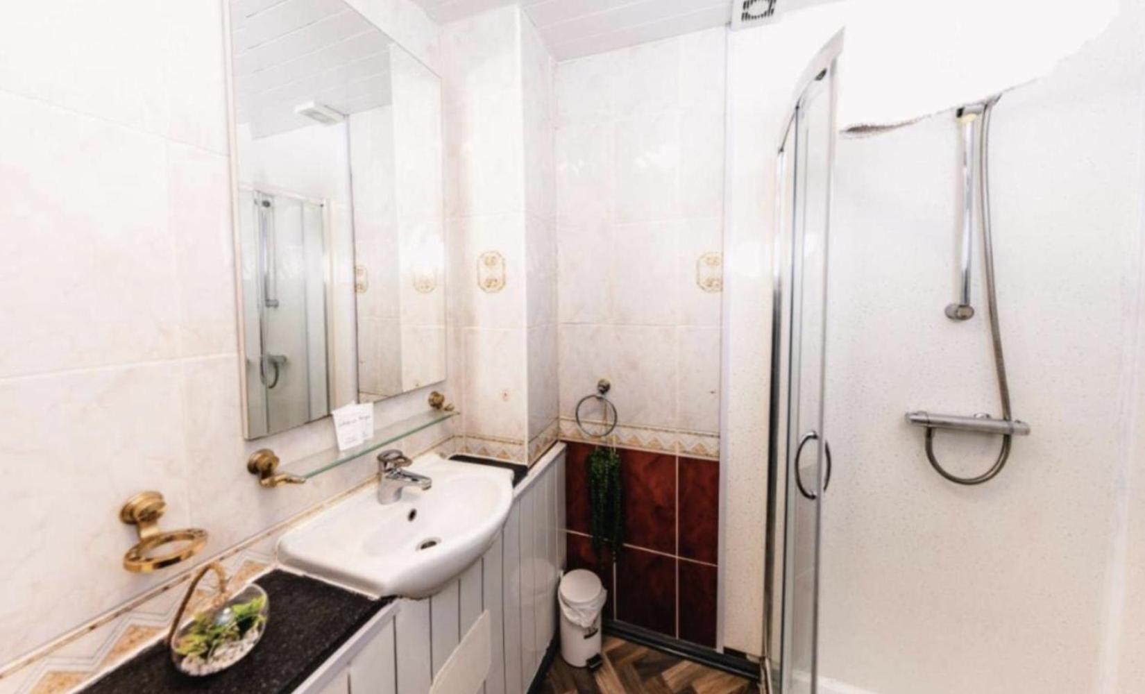 Warm & Welcoming By The Meadows! City Center 7 * Edinburgh