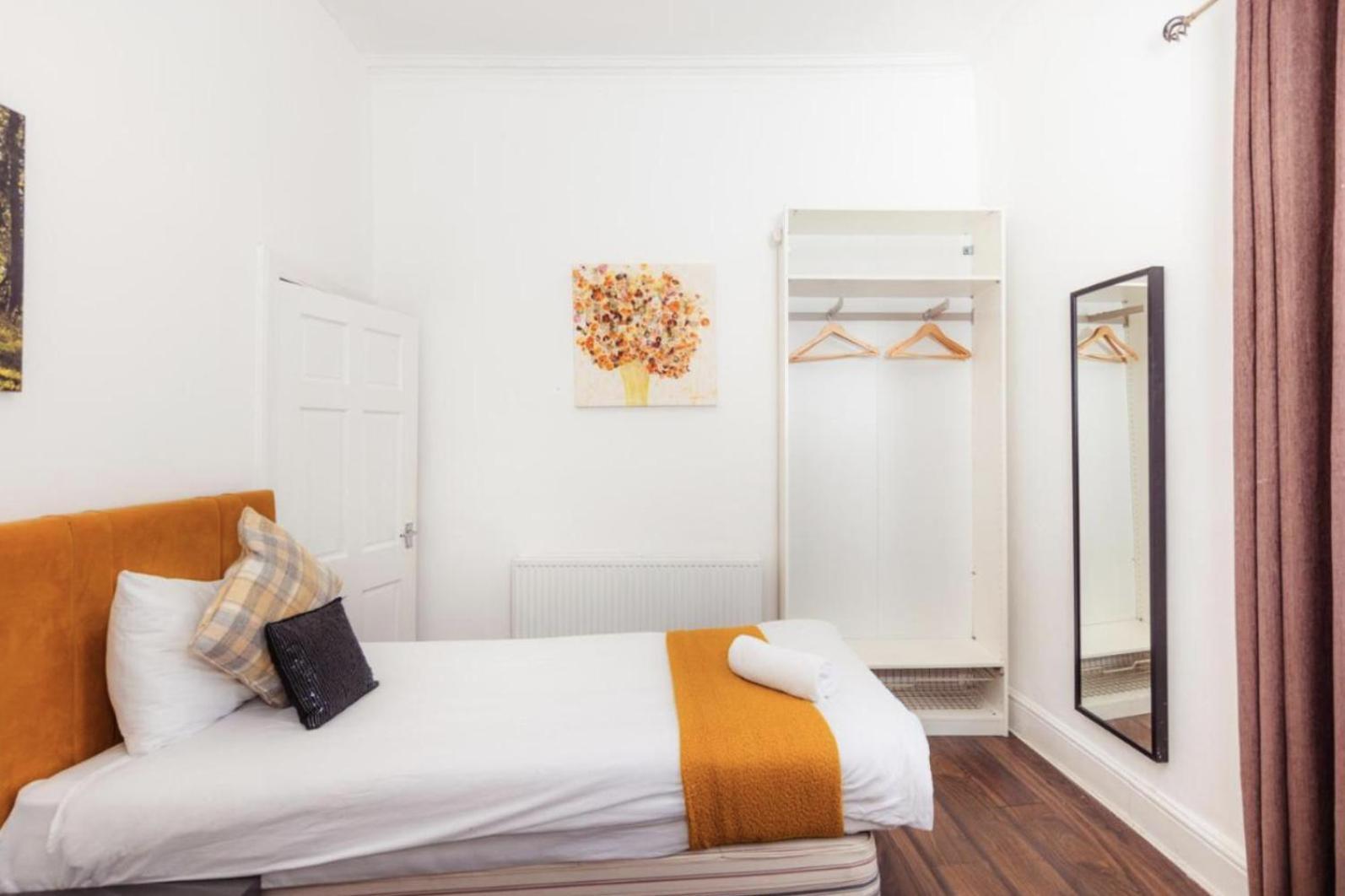 Apartment Warm & Welcoming Close To Meadows! City Centre 10 EDI