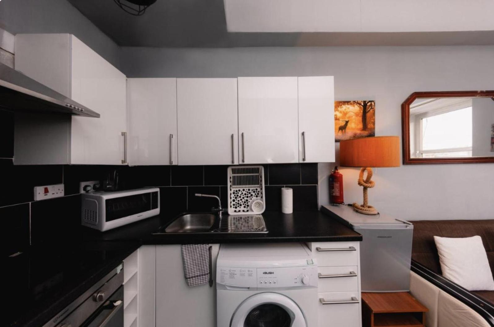 Apartment Warm & Welcoming Close To Meadows! City Centre 10 *