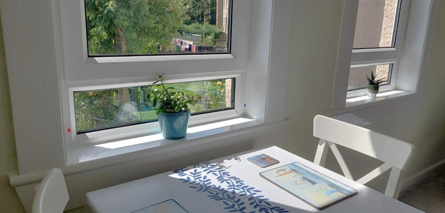 Ferienhaus Lovely Sea Rooms, Easy Access To Centre & Airport