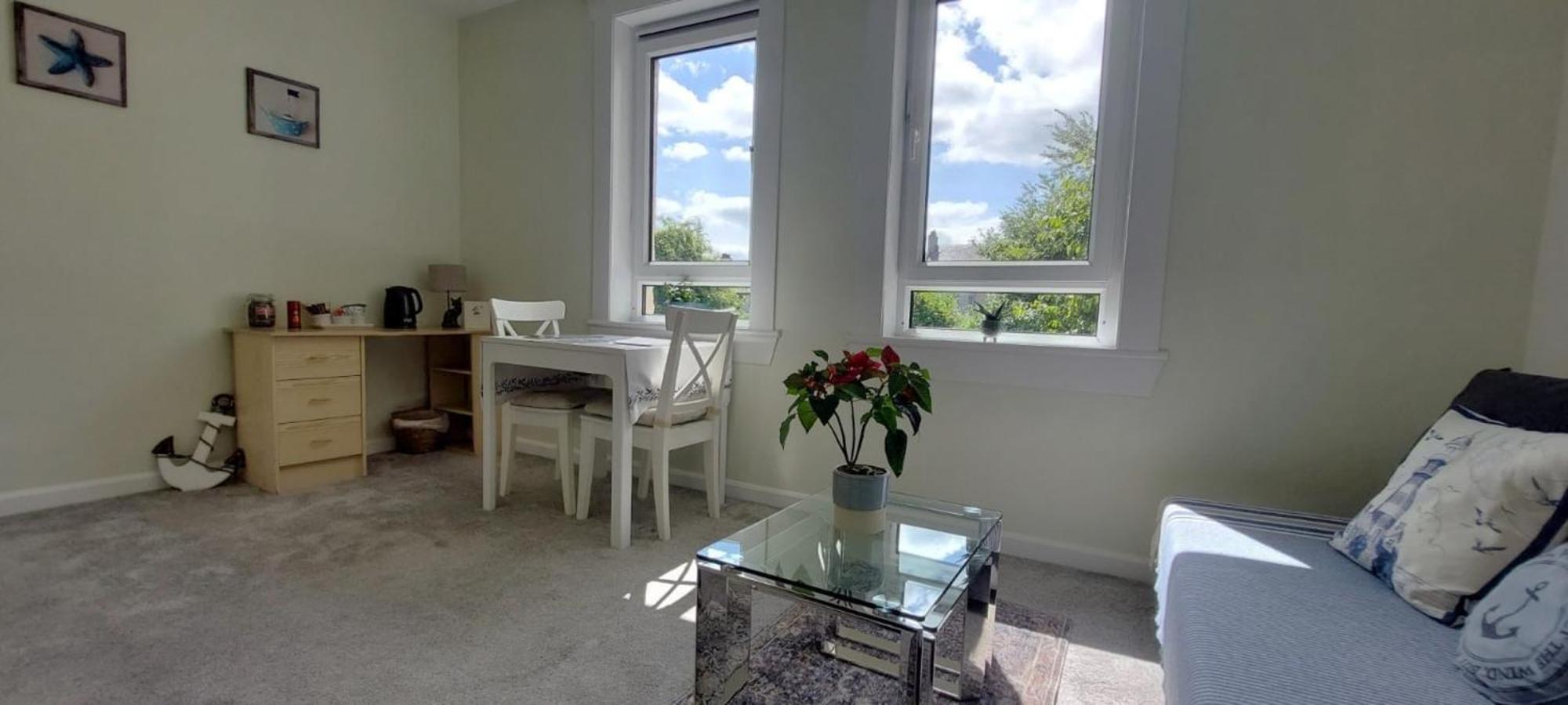 Lovely Sea Rooms, Easy Access To Centre & Airport *