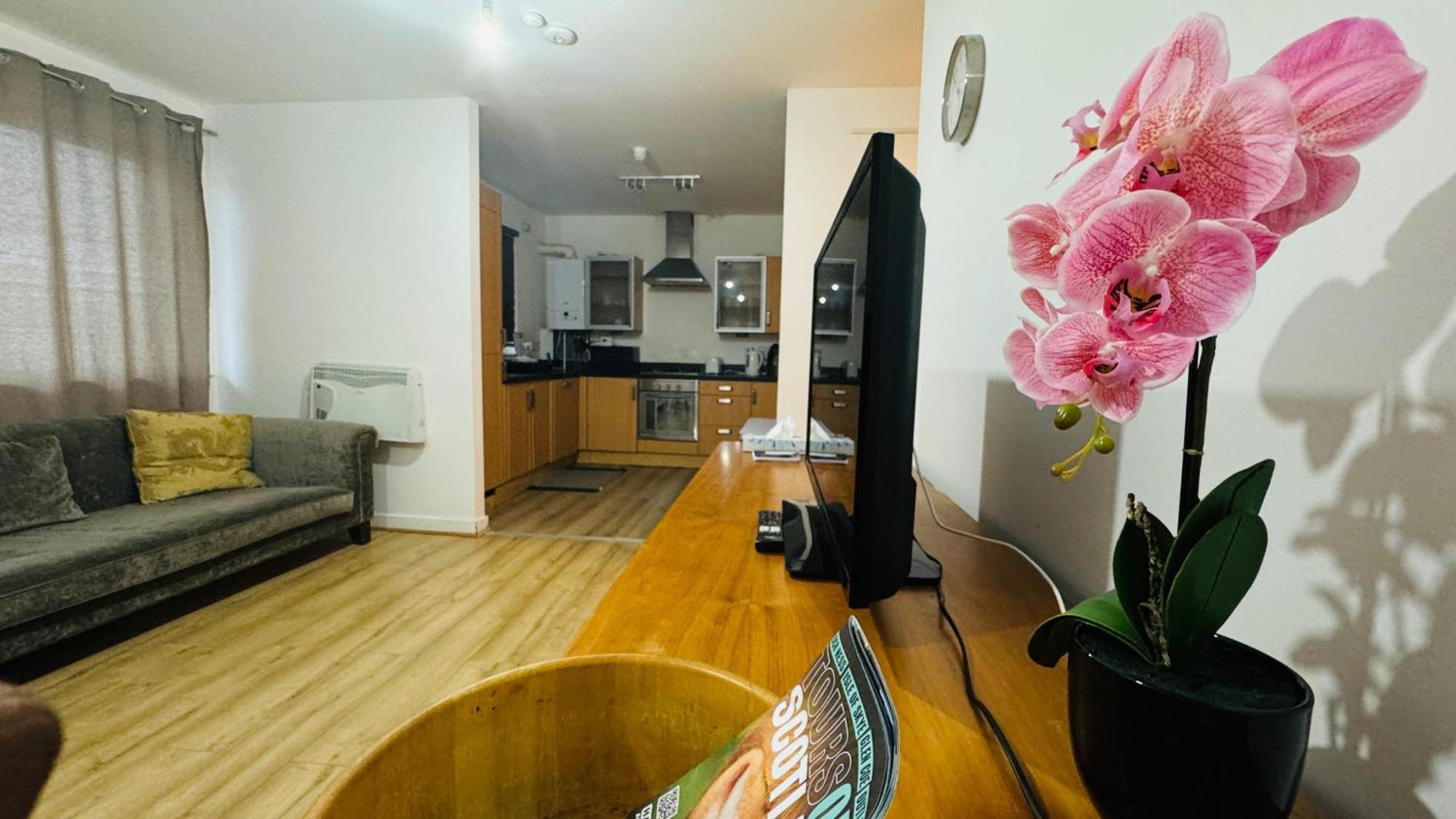 Fabulous 1bed 1bath Ground Floor Shared ,only Double Apartment *