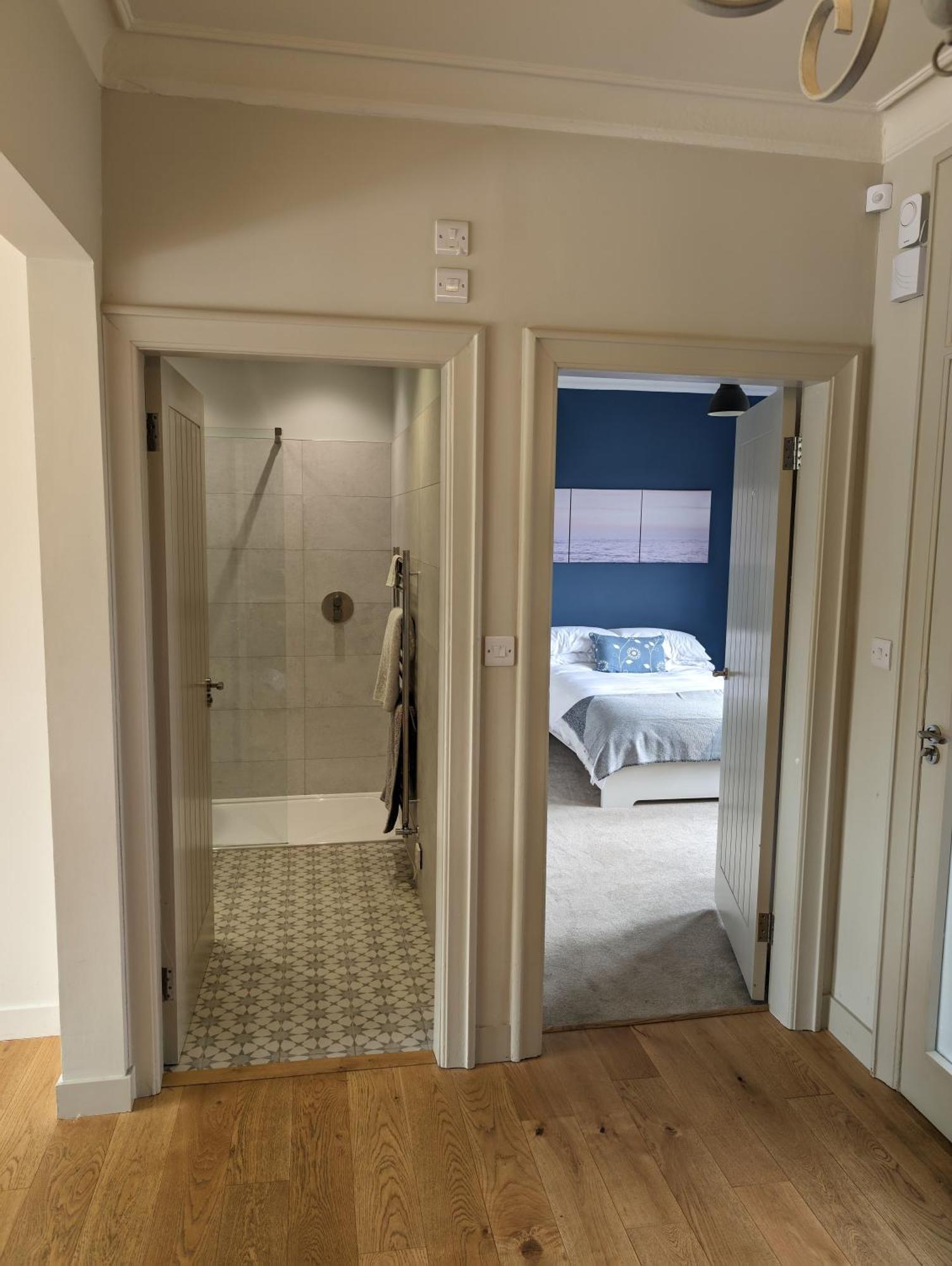 Beautiful New Double In Great Location * Edinburgh