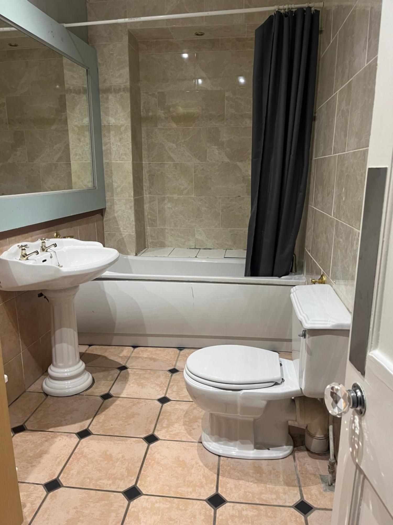 Apartment Spacious New Town Garden Flat