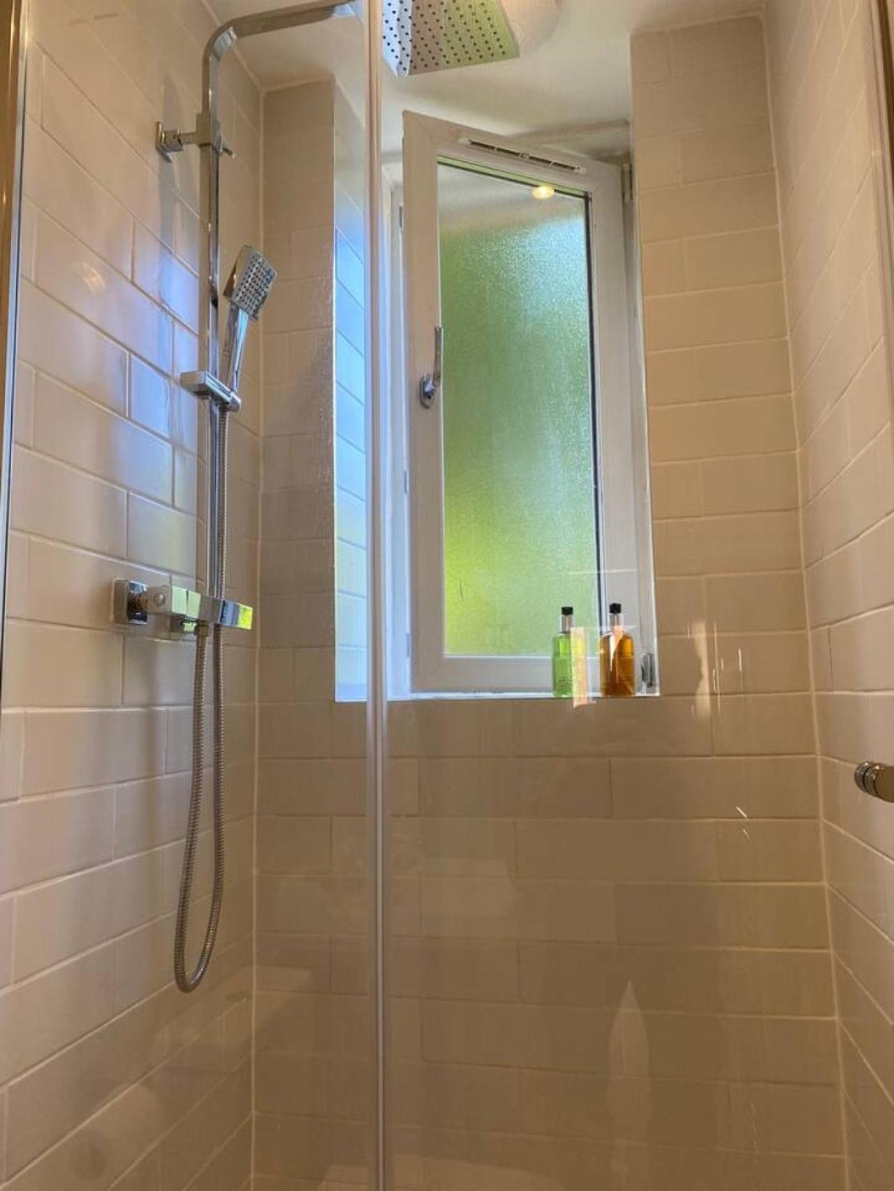 Apartment Gorgeous 2 Bed, *