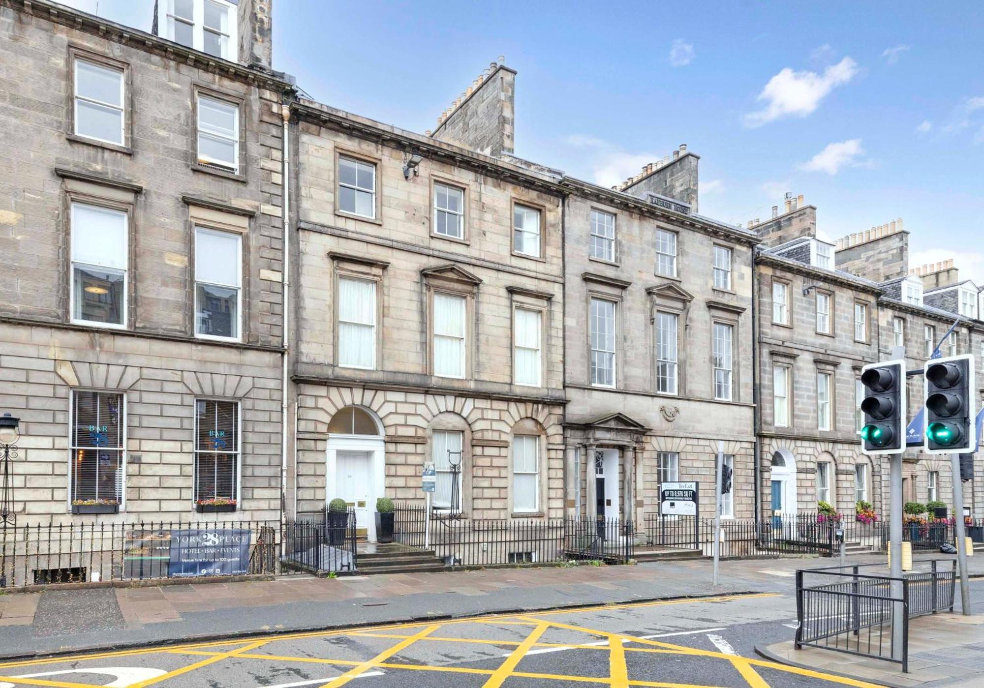 Apartment Beautiful 3bed On York Place