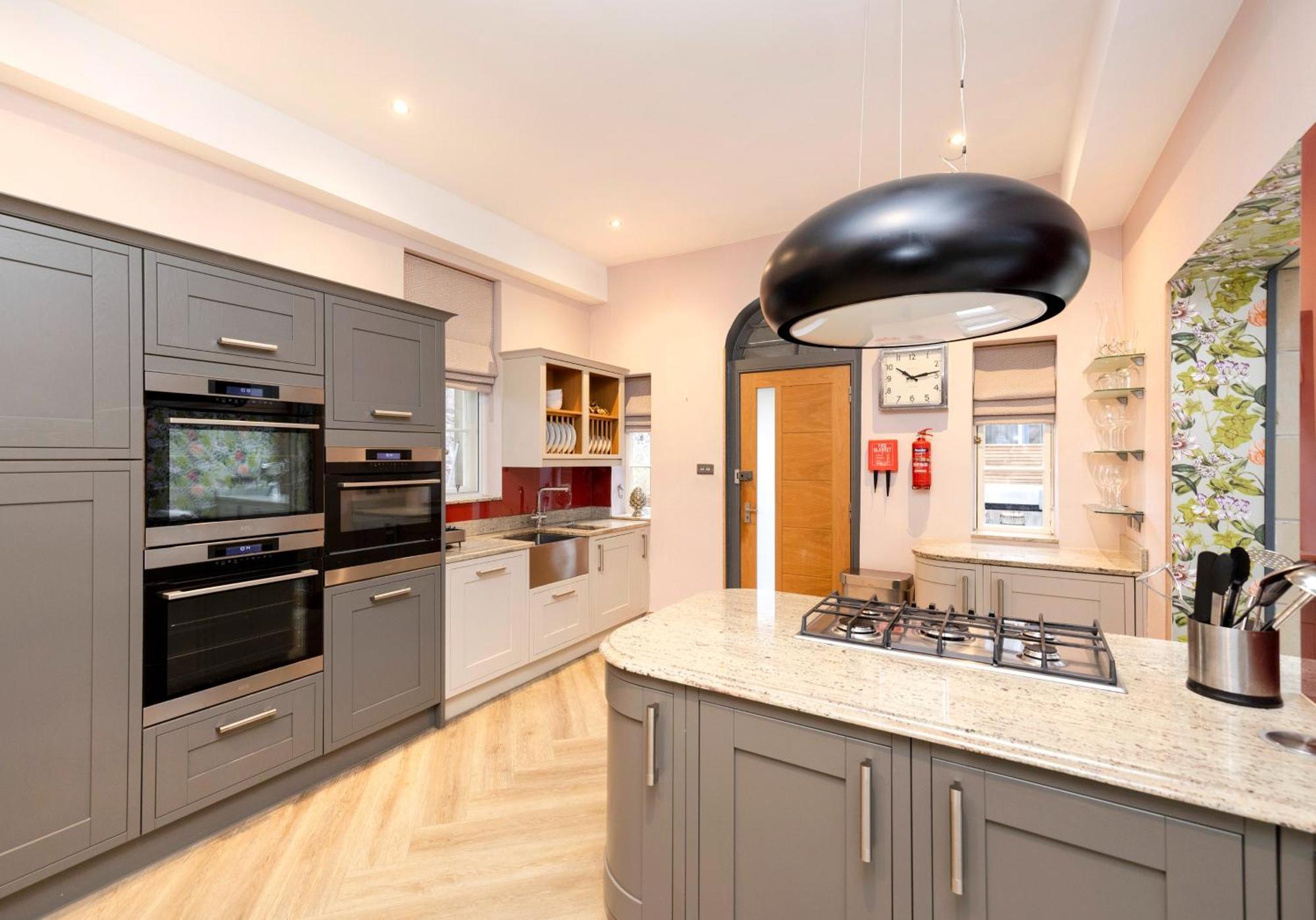 Apartment Beautiful 3bed On York Place