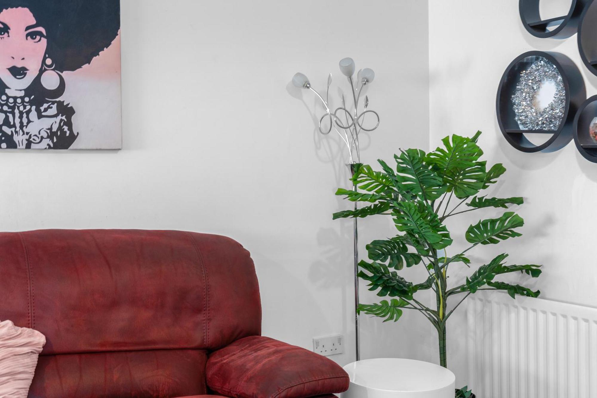 Cosy, Stylish Bedroom For Business And Work Travellers