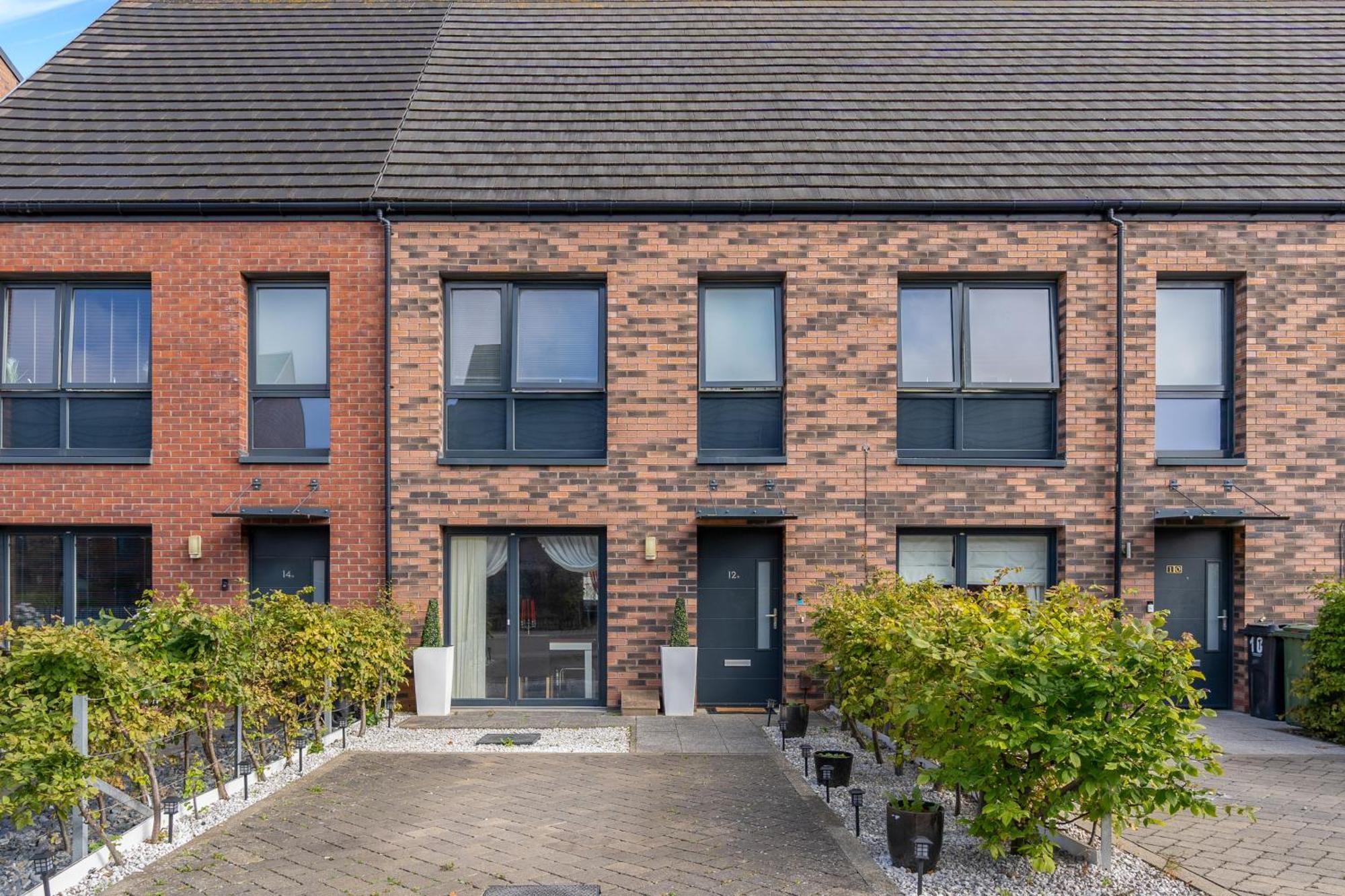 Cosy, Stylish Bedroom For Business And Work Travellers * Edinburgh