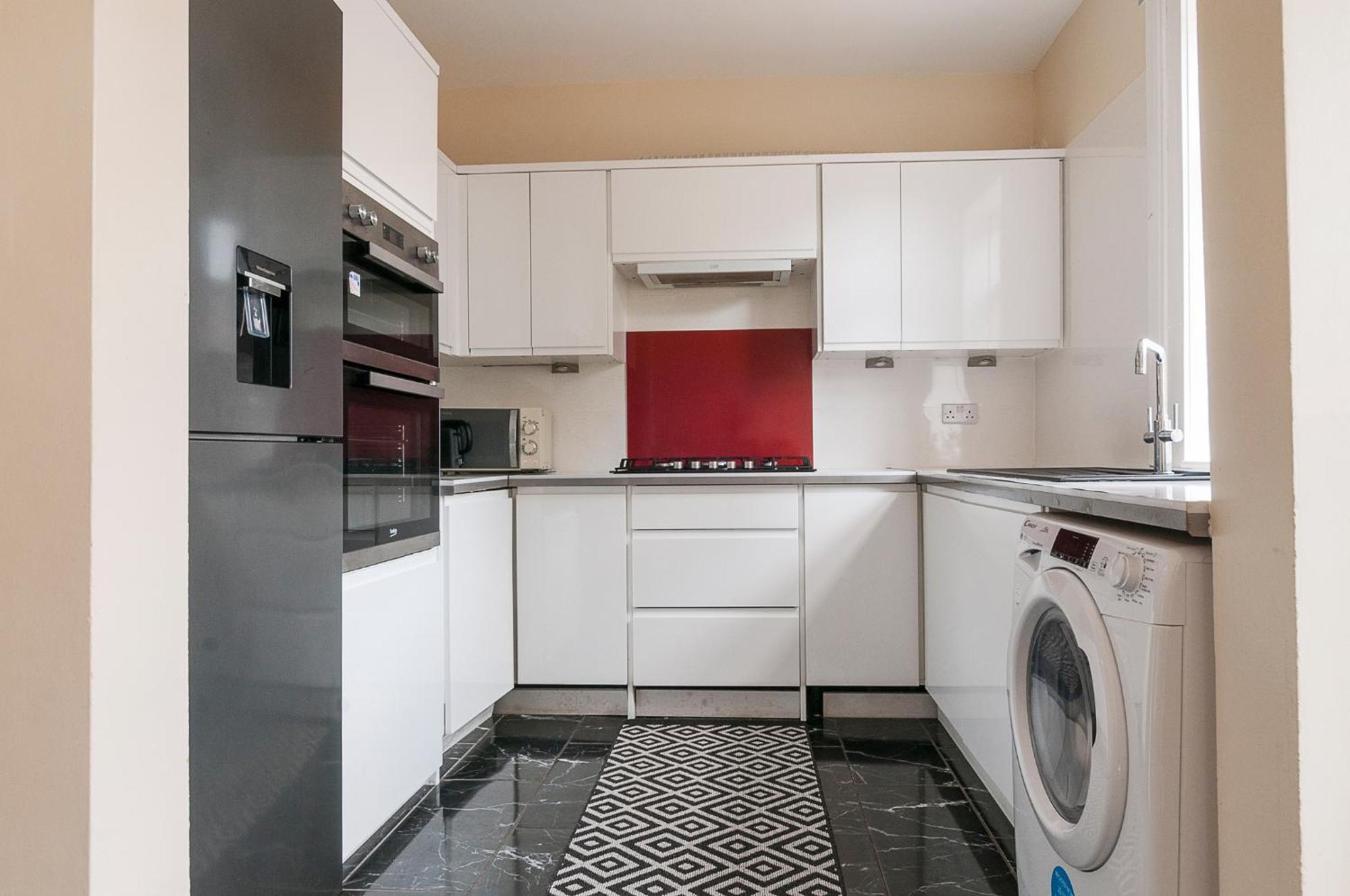 Ferienhaus 2 Bed Property, Sleeps 5, Free Parking, Near Centre