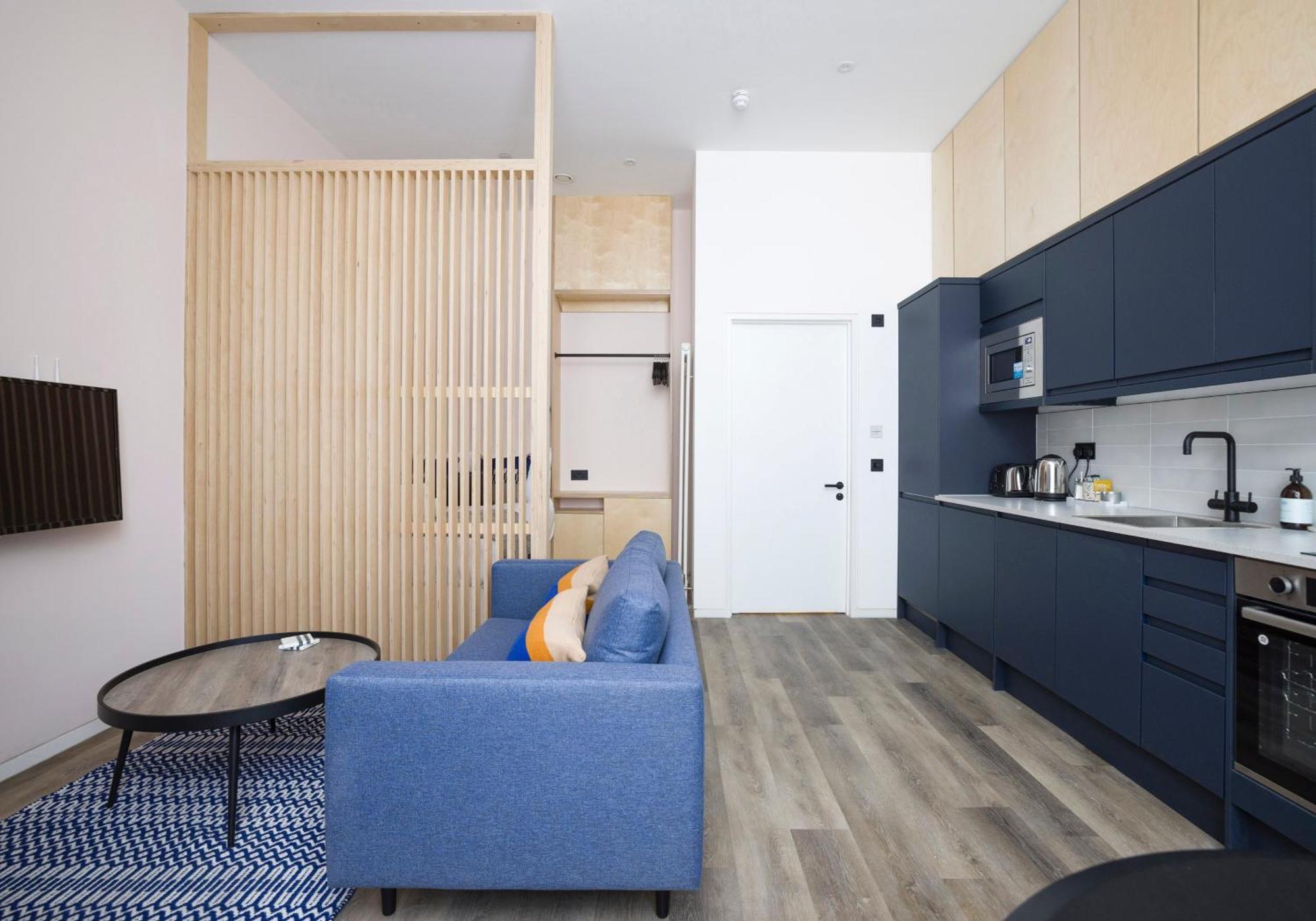 Charming Near Holyrood Park & Calton Hill Apartment