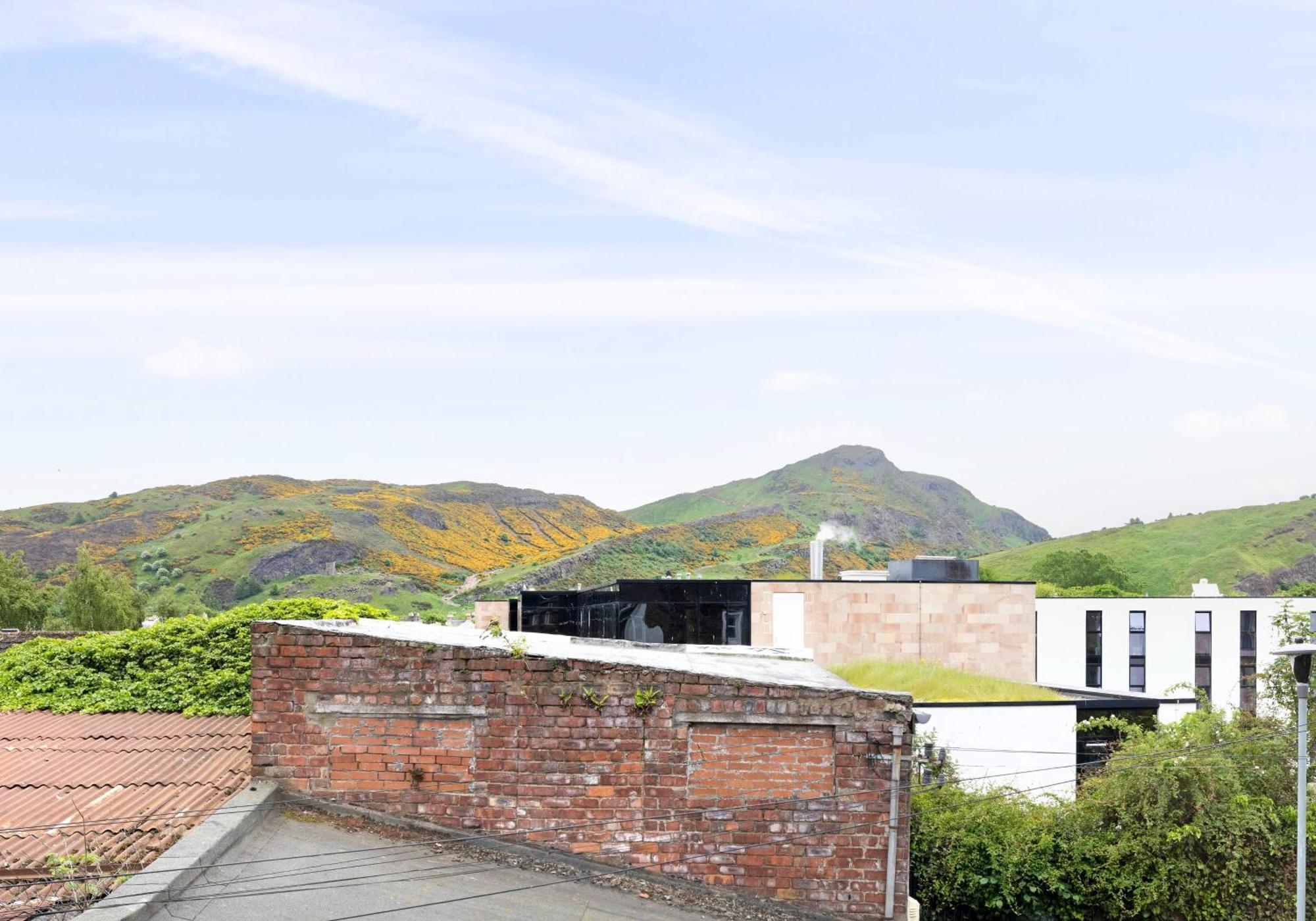 Apartment Charming Near Holyrood Park & Calton Hill Edinburgh