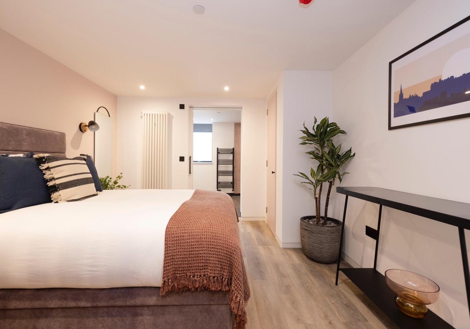 Charming Near Holyrood Park & Calton Hill Edinburgh