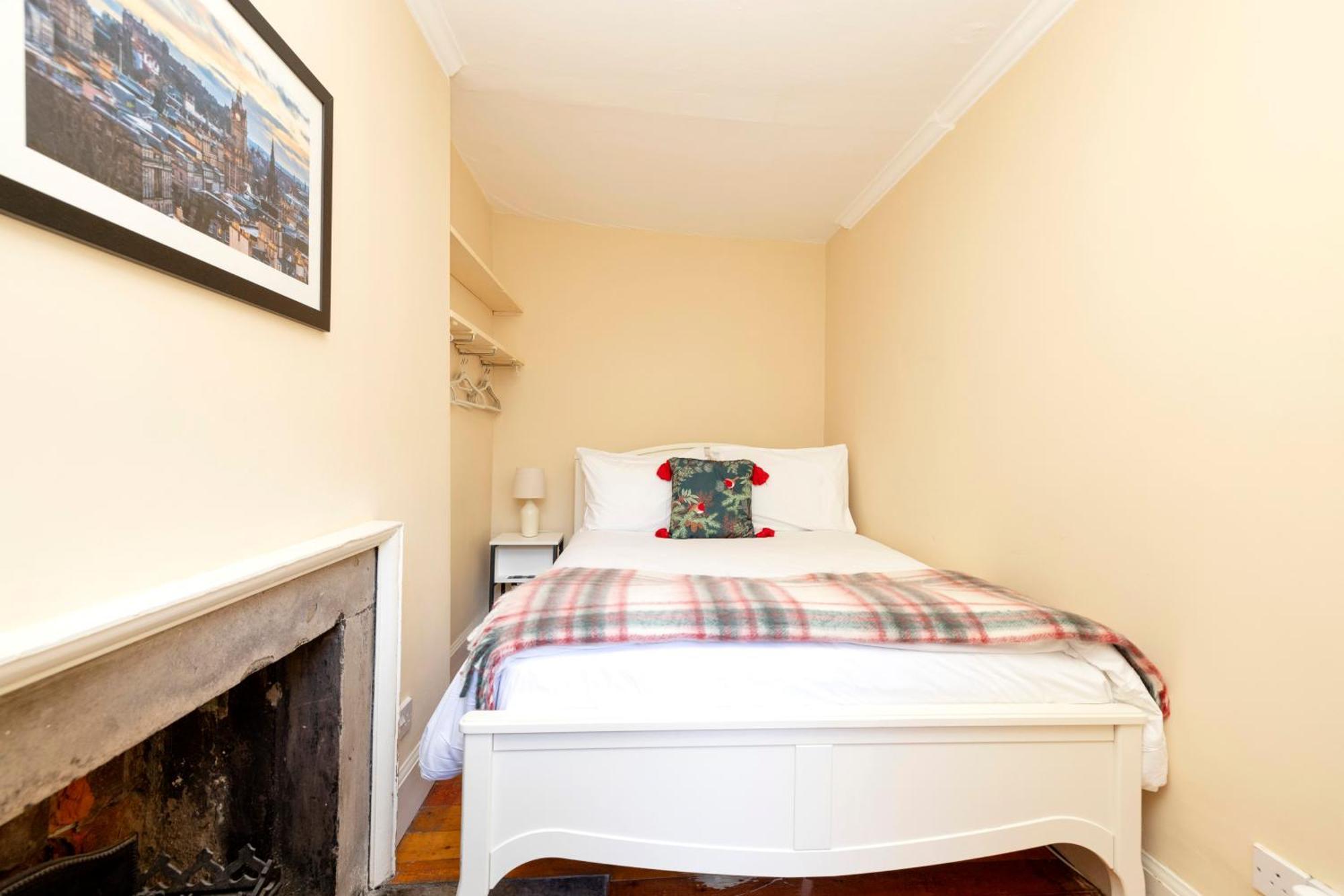 Joivy Beautiful Apartment, Private Garden, Calton Hill Apartment *