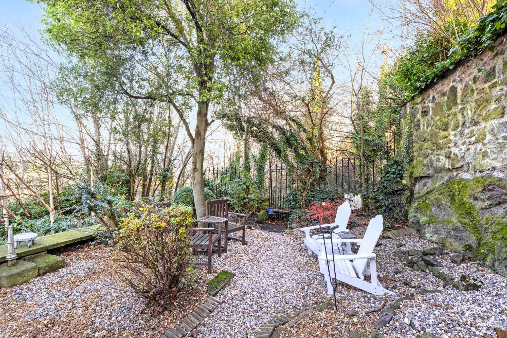 Apartment Joivy Beautiful Apartment, Private Garden, Calton Hill
