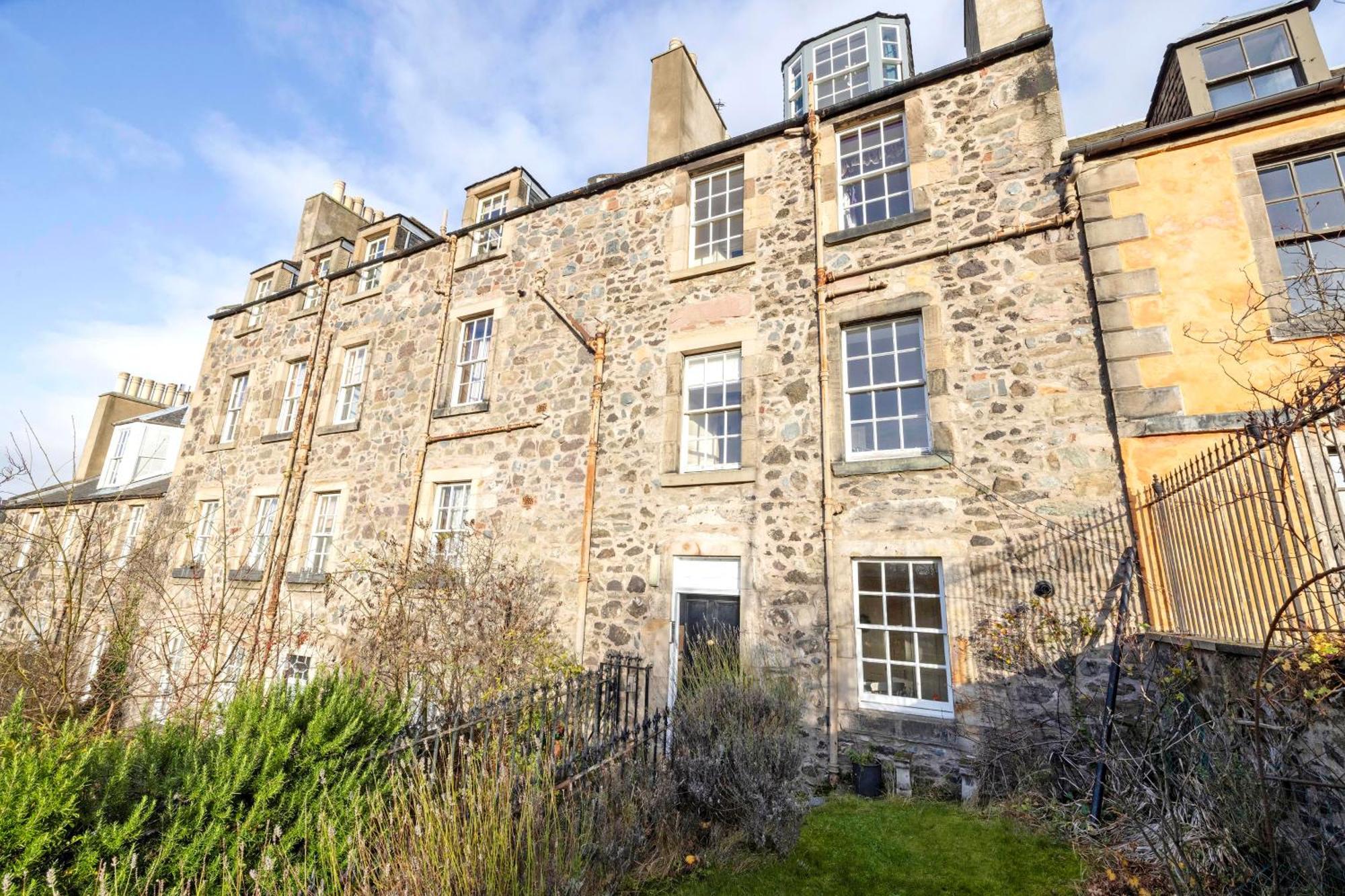 Apartment Joivy Beautiful Apartment, Private Garden, Calton Hill *