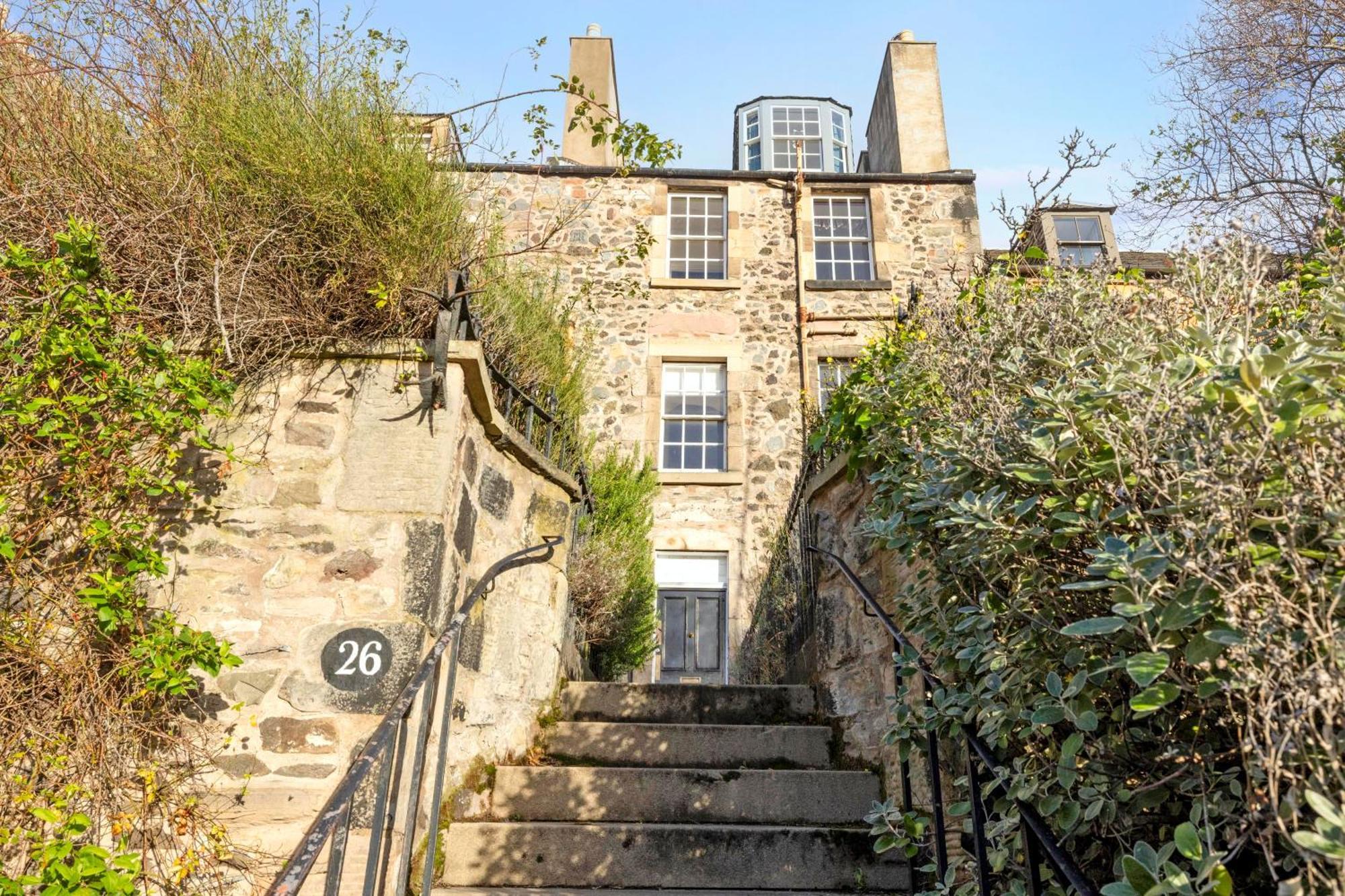 Apartment Joivy Beautiful Apartment, Private Garden, Calton Hill Edinburgh