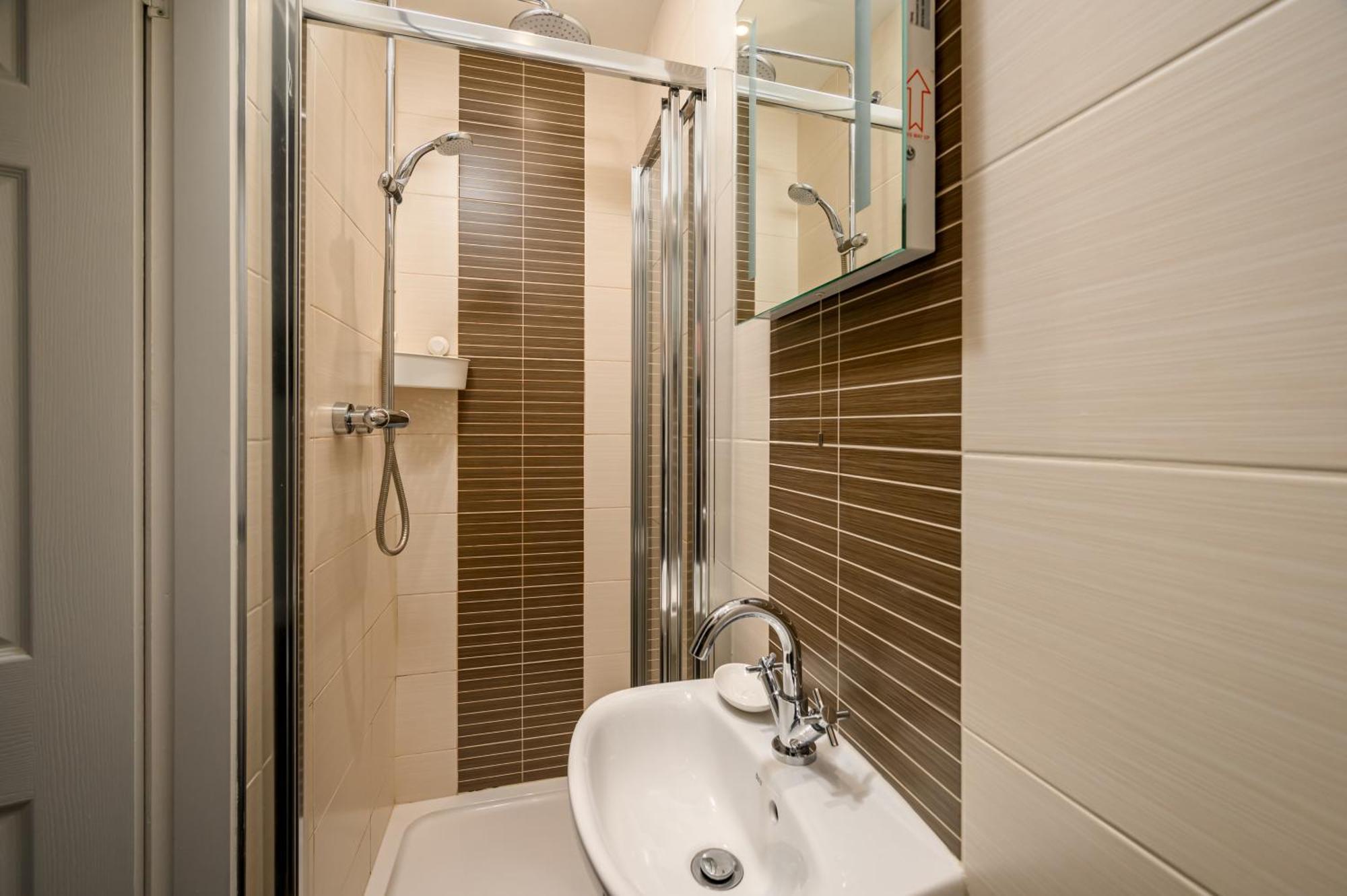 Bed & Breakfast Adam Drysdale House 2*