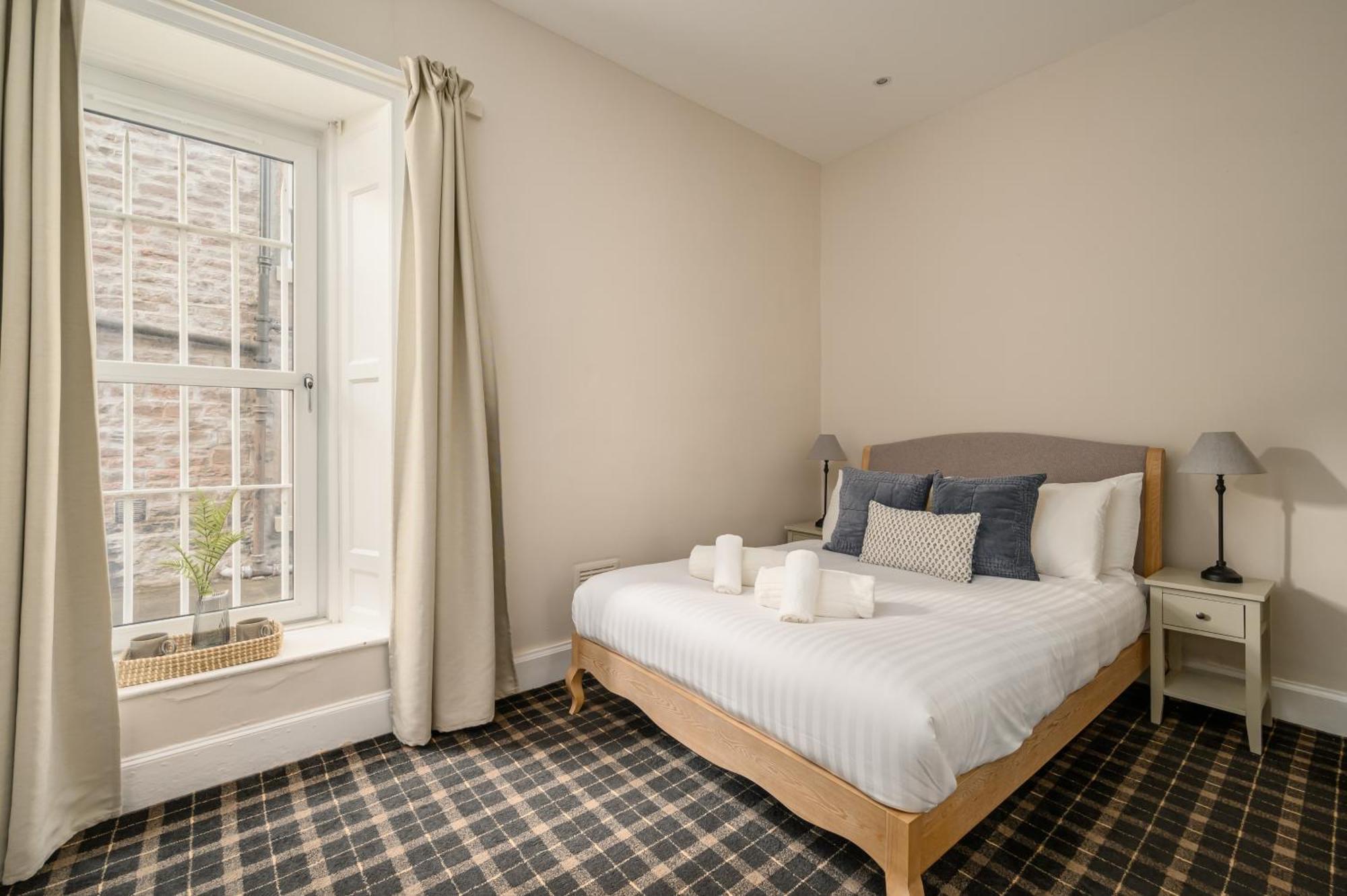 Adam Drysdale House Bed & Breakfast