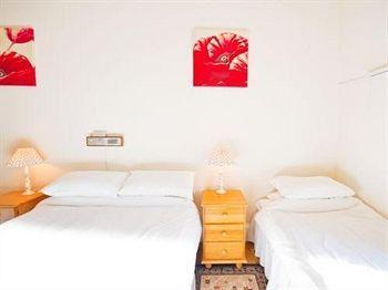 Halcyon House 3*