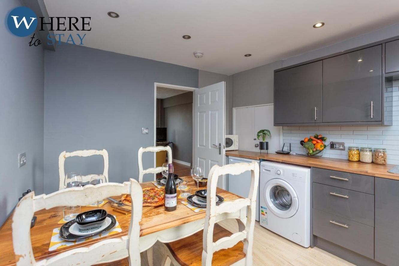 Stylish 3 Bedroom Apartment,
