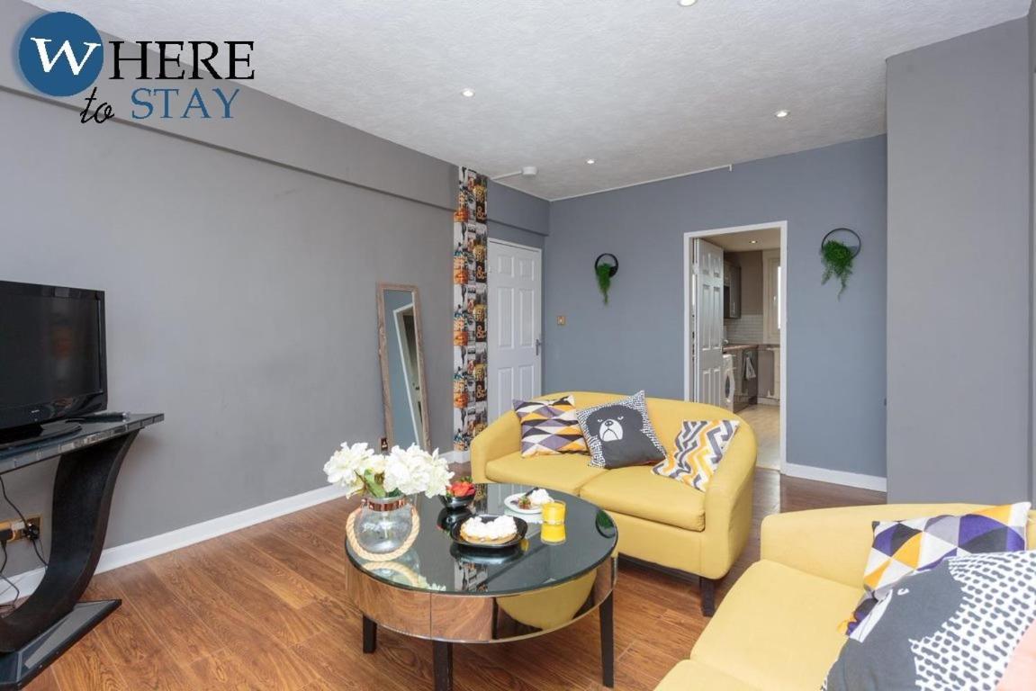 Stylish 3 Bedroom Apartment, Apartment *