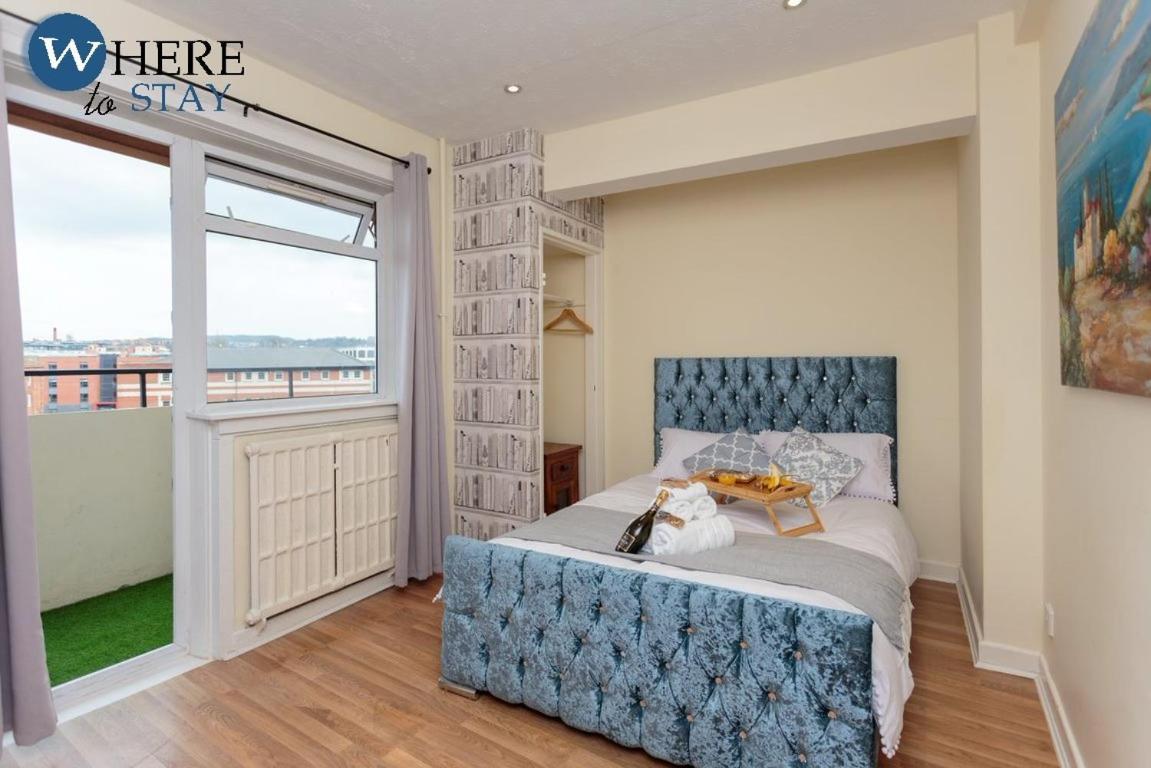 Apartment Stylish 3 Bedroom Apartment, *
