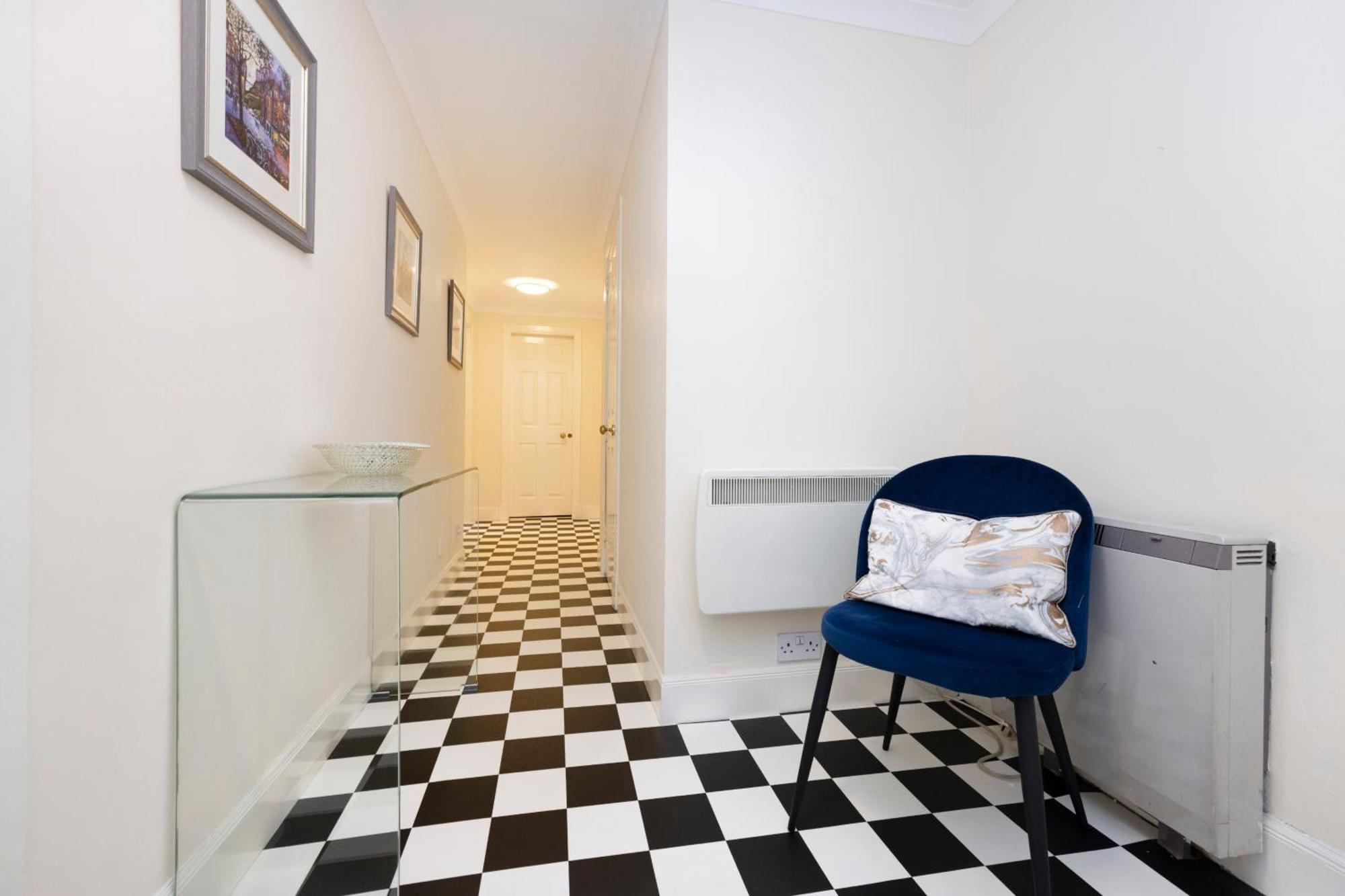 Stylish 2-bedroom Old Town Next To Royal Mile